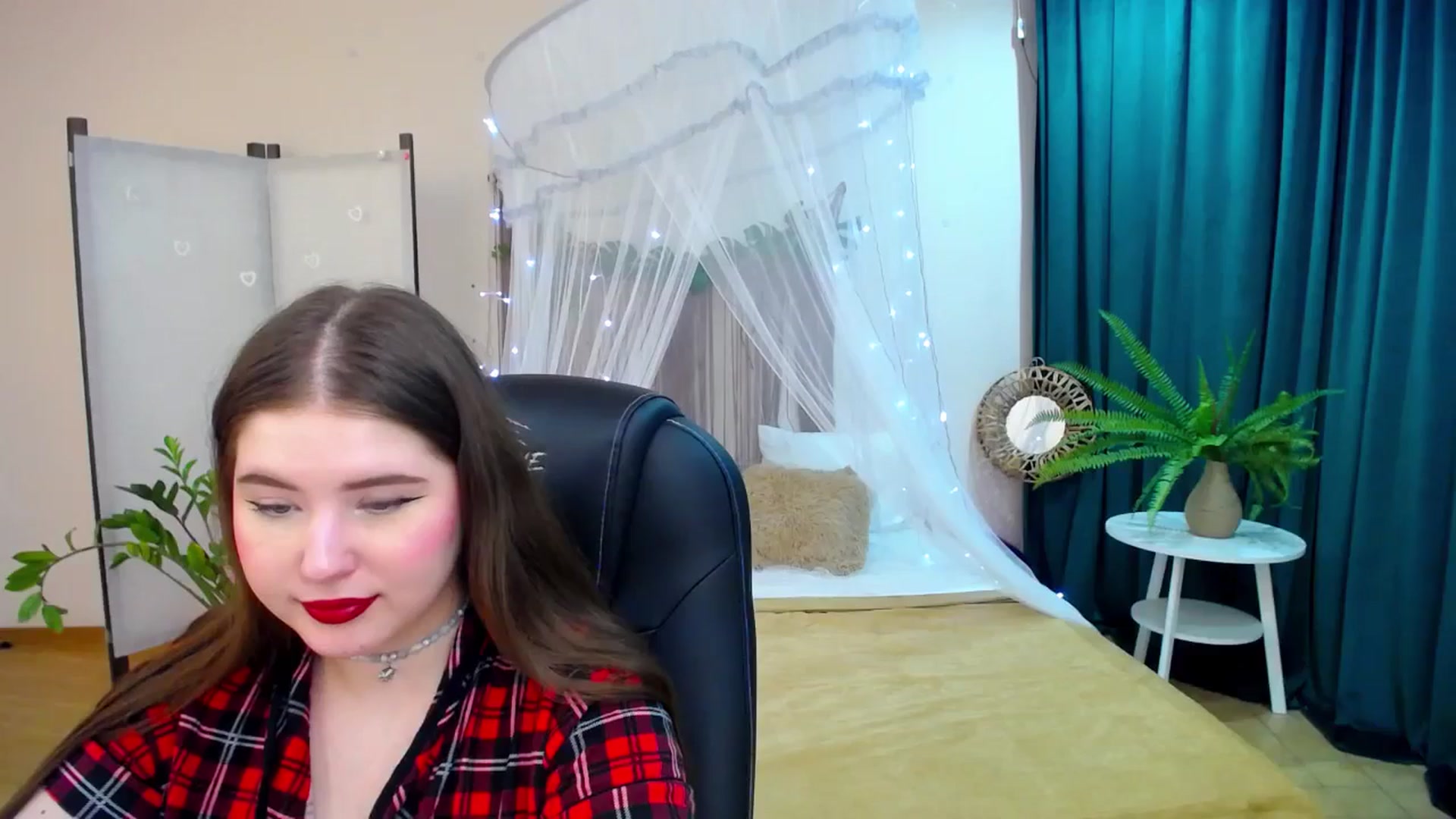 Gallery image thumbnail from AdmireMyEyes's myfreecams stream on, 03/16/2025, 07:46 image 17 of 20