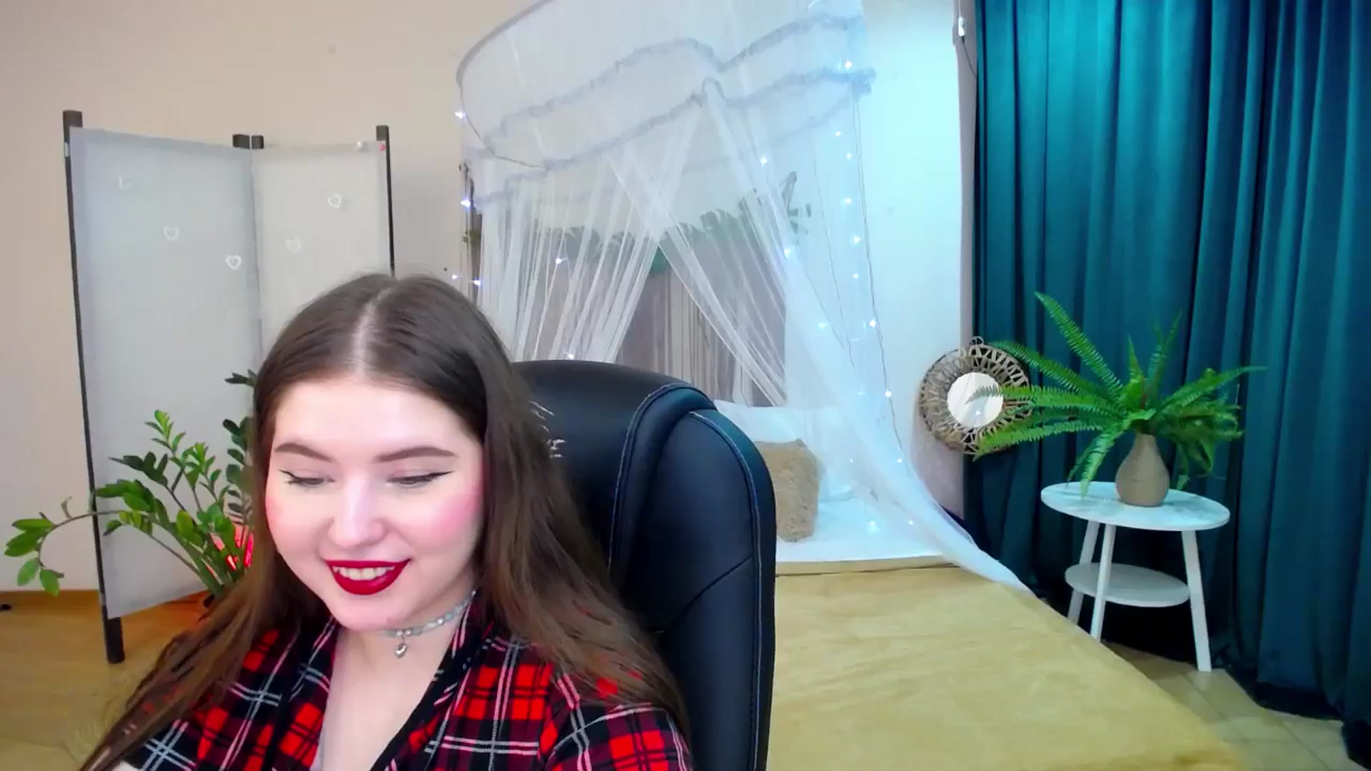 Gallery image thumbnail from AdmireMyEyes's myfreecams stream on, 03/16/2025, 07:46 image 20 of 20