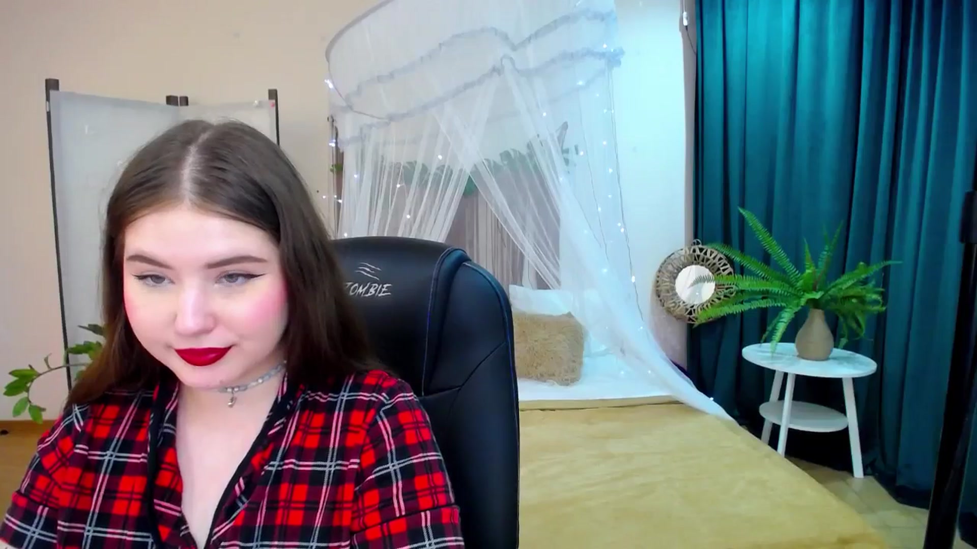 Gallery image thumbnail from AdmireMyEyes's myfreecams stream on, 03/16/2025, 07:46 image 12 of 20
