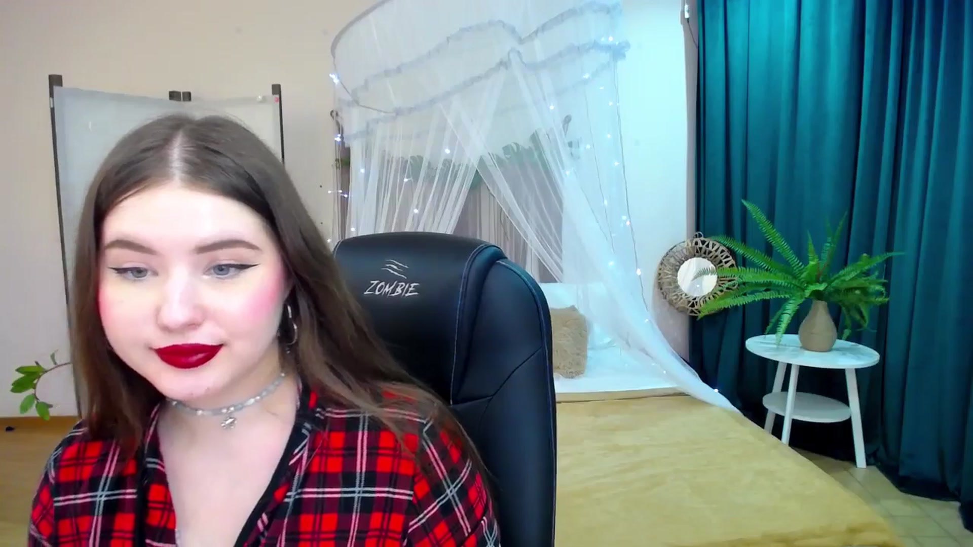 Gallery image thumbnail from AdmireMyEyes's myfreecams stream on, 03/16/2025, 09:26 image 15 of 20
