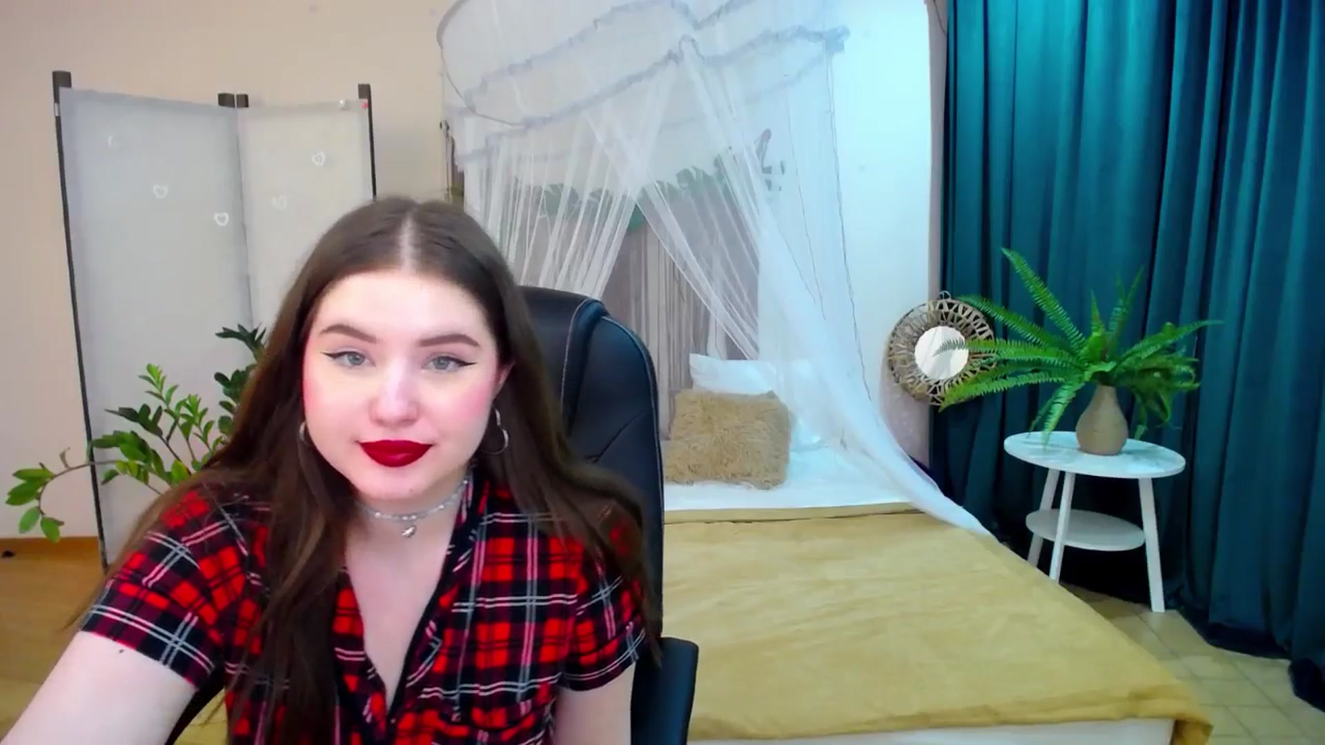 Gallery image thumbnail from AdmireMyEyes's myfreecams stream on, 03/16/2025, 09:26 image 10 of 20