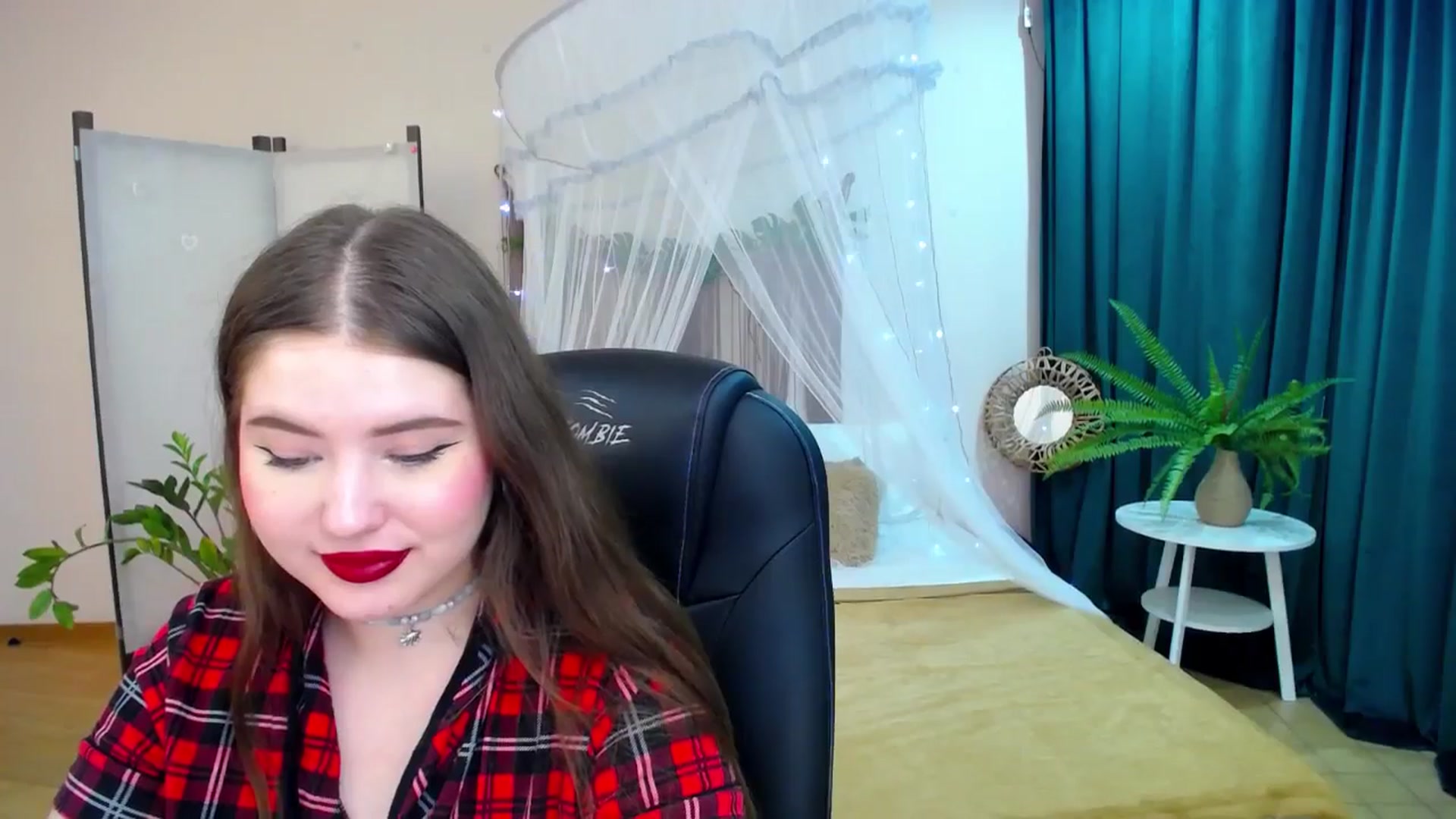 Gallery image thumbnail from AdmireMyEyes's myfreecams stream on, 03/16/2025, 09:26 image 16 of 20