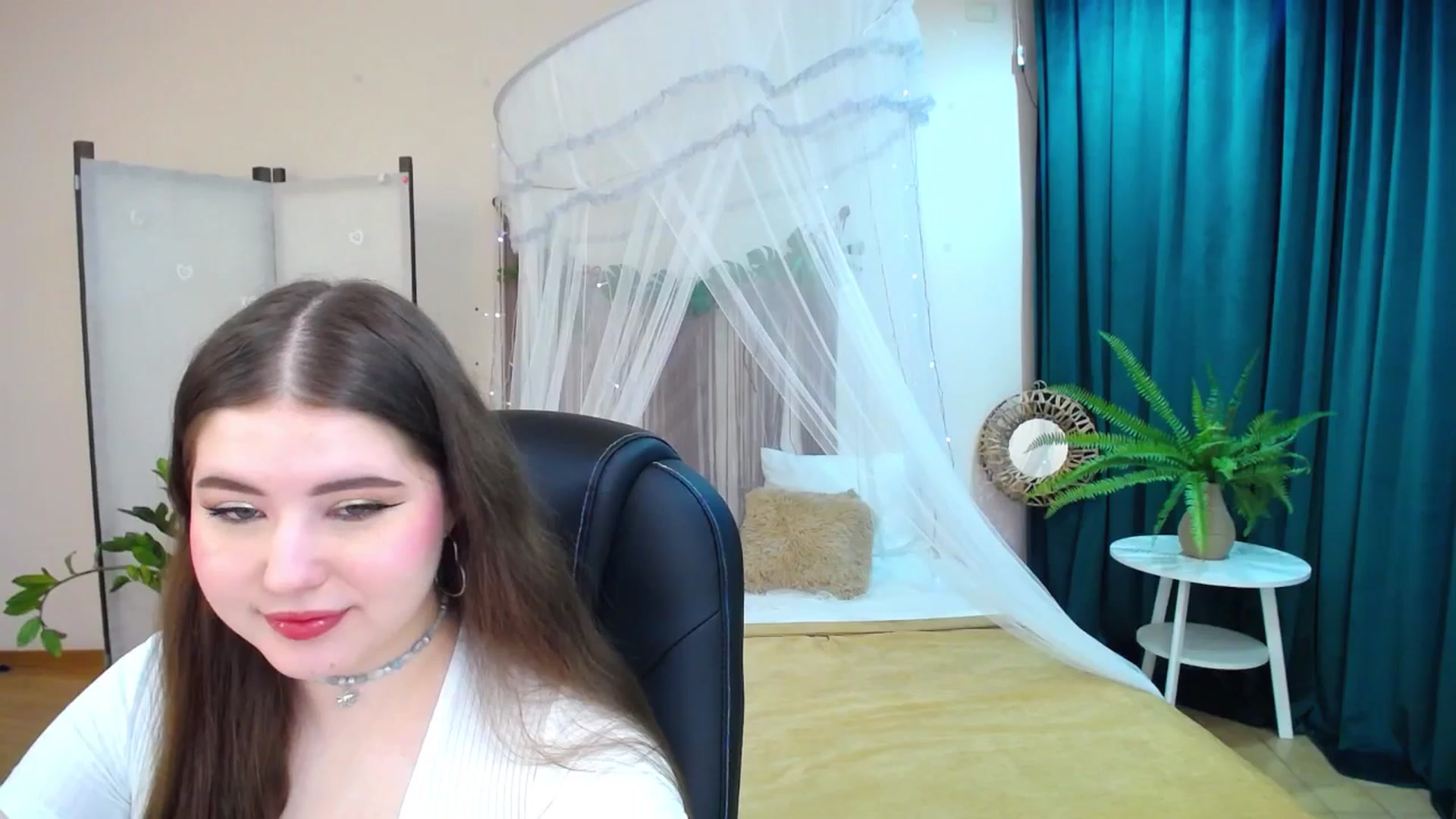 Gallery image thumbnail from AdmireMyEyes's myfreecams stream on, 03/17/2025, 19:42 image 7 of 20