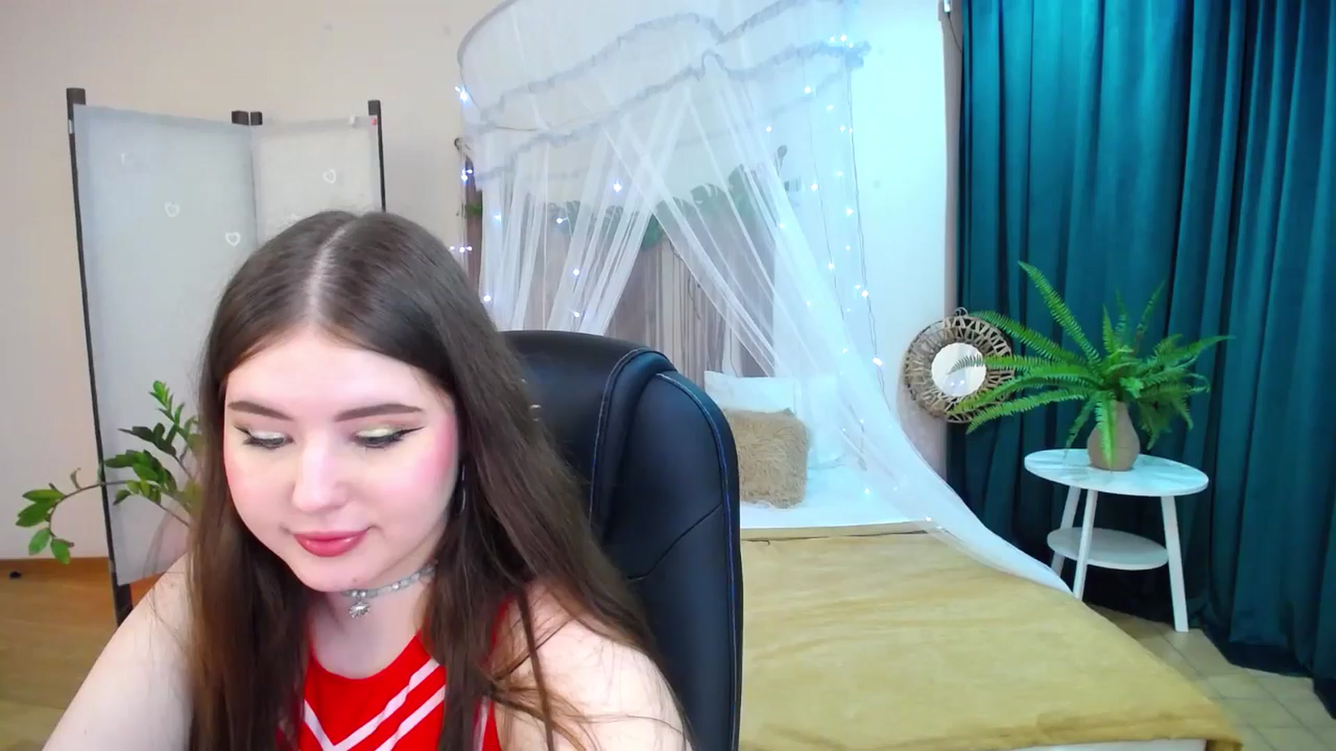 Gallery image thumbnail from AdmireMyEyes's myfreecams stream on, 03/17/2025, 23:47 image 14 of 20
