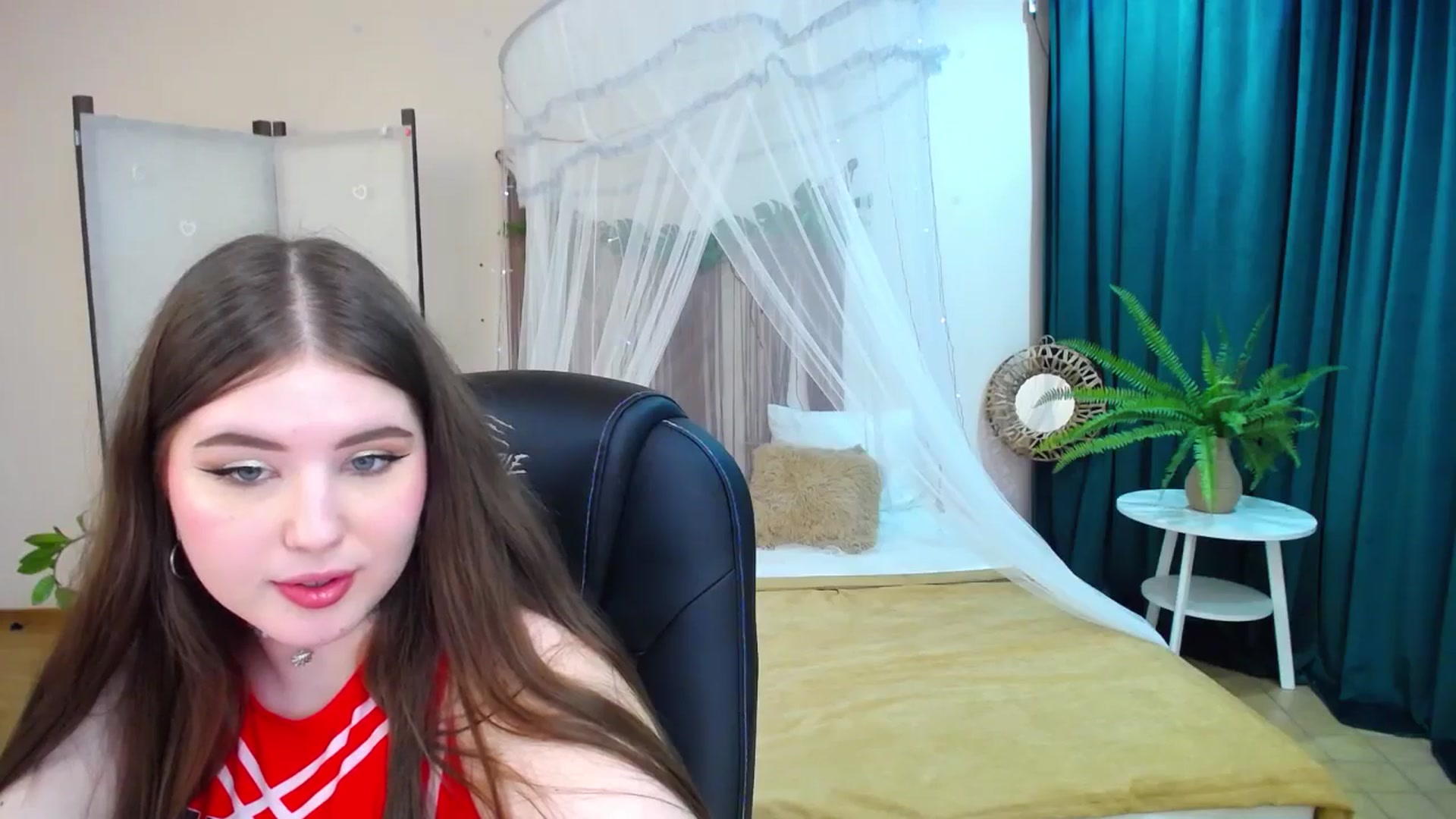 Gallery image thumbnail from AdmireMyEyes's myfreecams stream on, 03/17/2025, 23:47 image 16 of 20