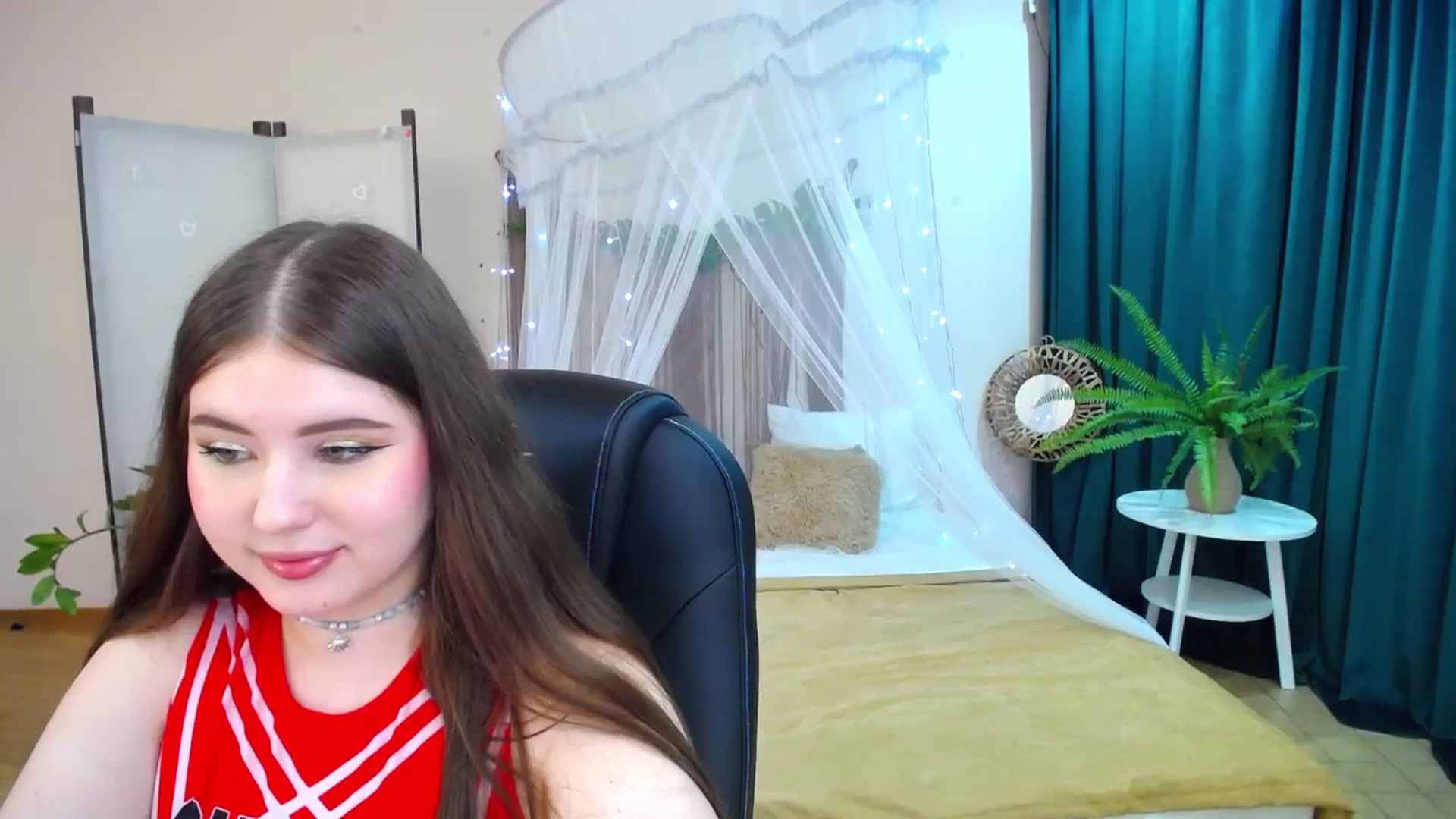 Gallery image thumbnail from AdmireMyEyes's myfreecams stream on, 03/17/2025, 23:47 image 17 of 20