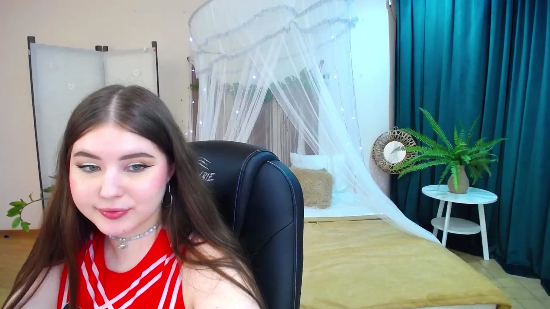 Gallery image thumbnail from AdmireMyEyes's myfreecams stream on, 03/17/2025, 23:47 image 19 of 20