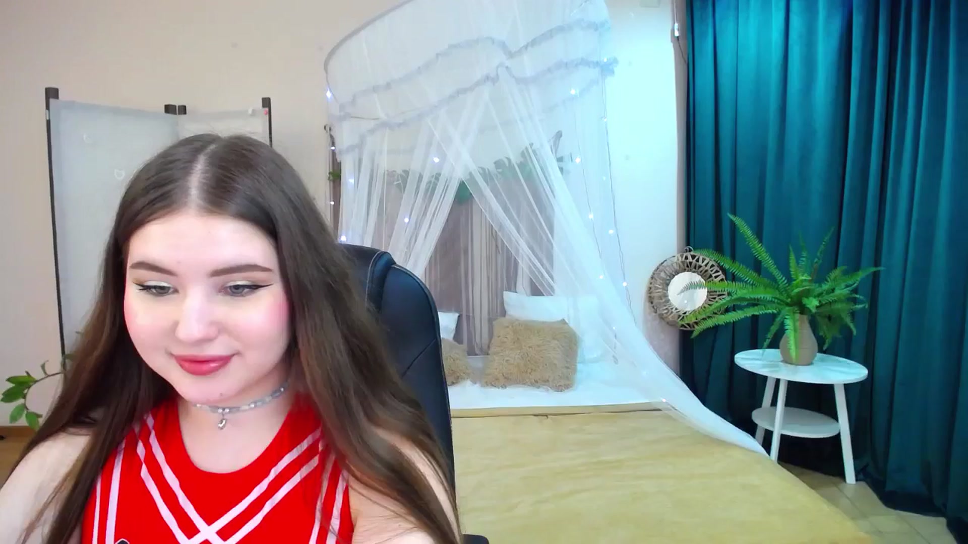 Gallery image thumbnail from AdmireMyEyes's myfreecams stream on, 03/18/2025, 24:44 image 6 of 20