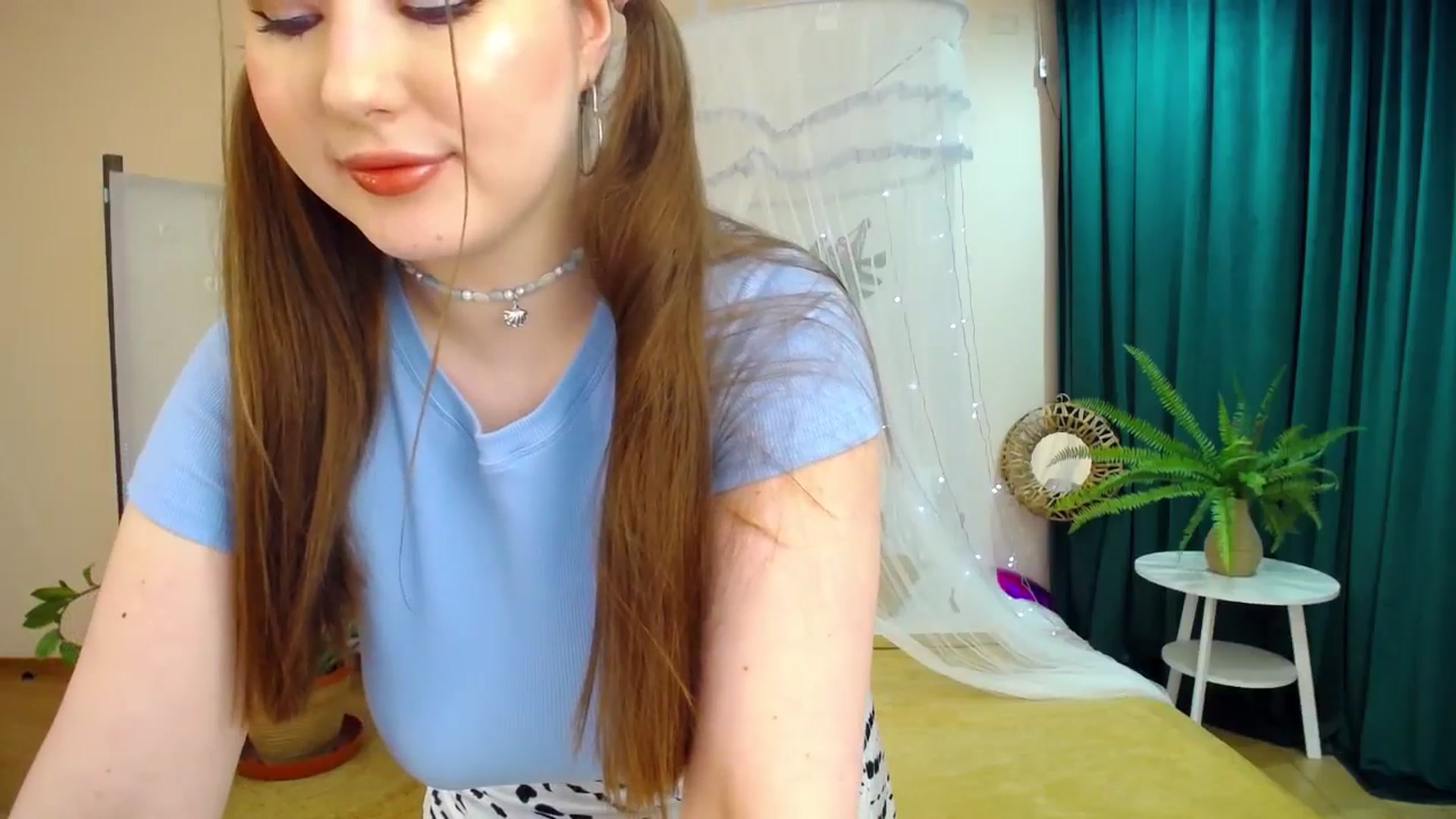 Gallery image thumbnail from AdmireMyEyes's myfreecams stream on, 03/19/2025, 19:48 image 5 of 20