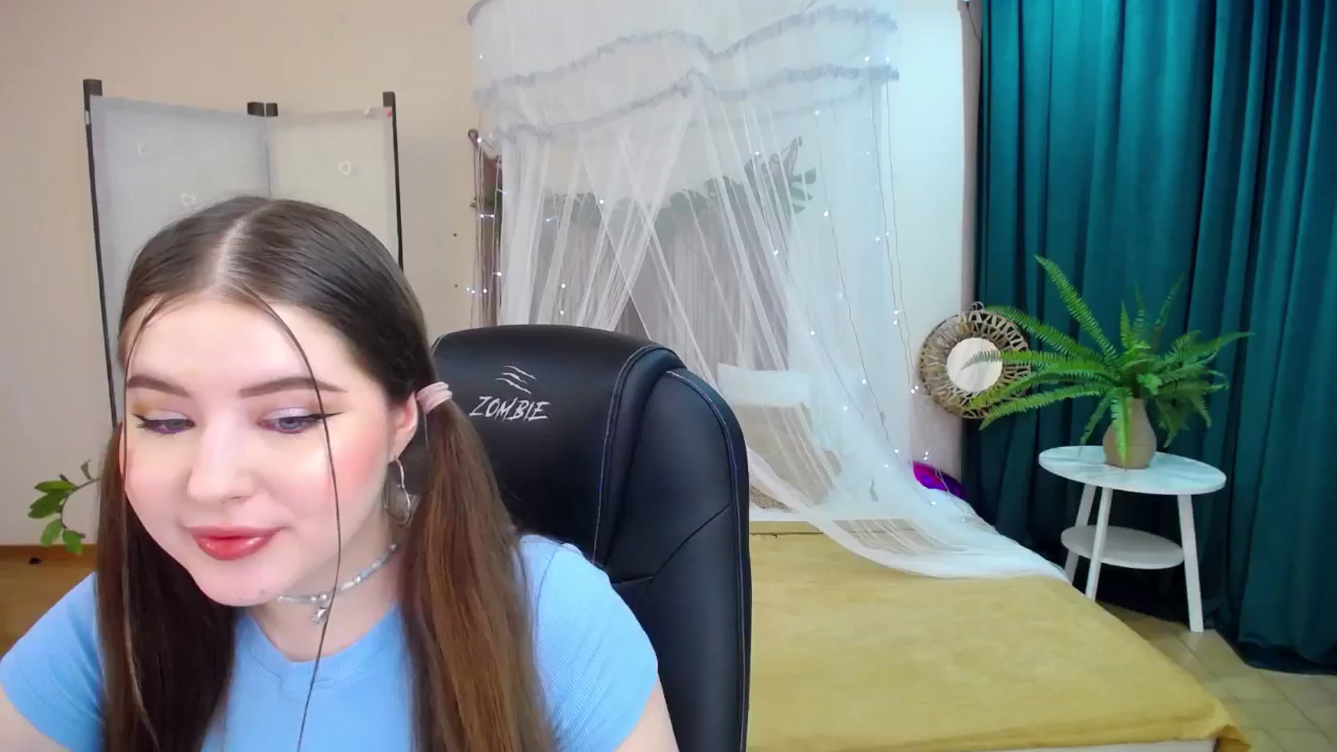 Gallery image thumbnail from AdmireMyEyes's myfreecams stream on, 03/19/2025, 19:48 image 1 of 20