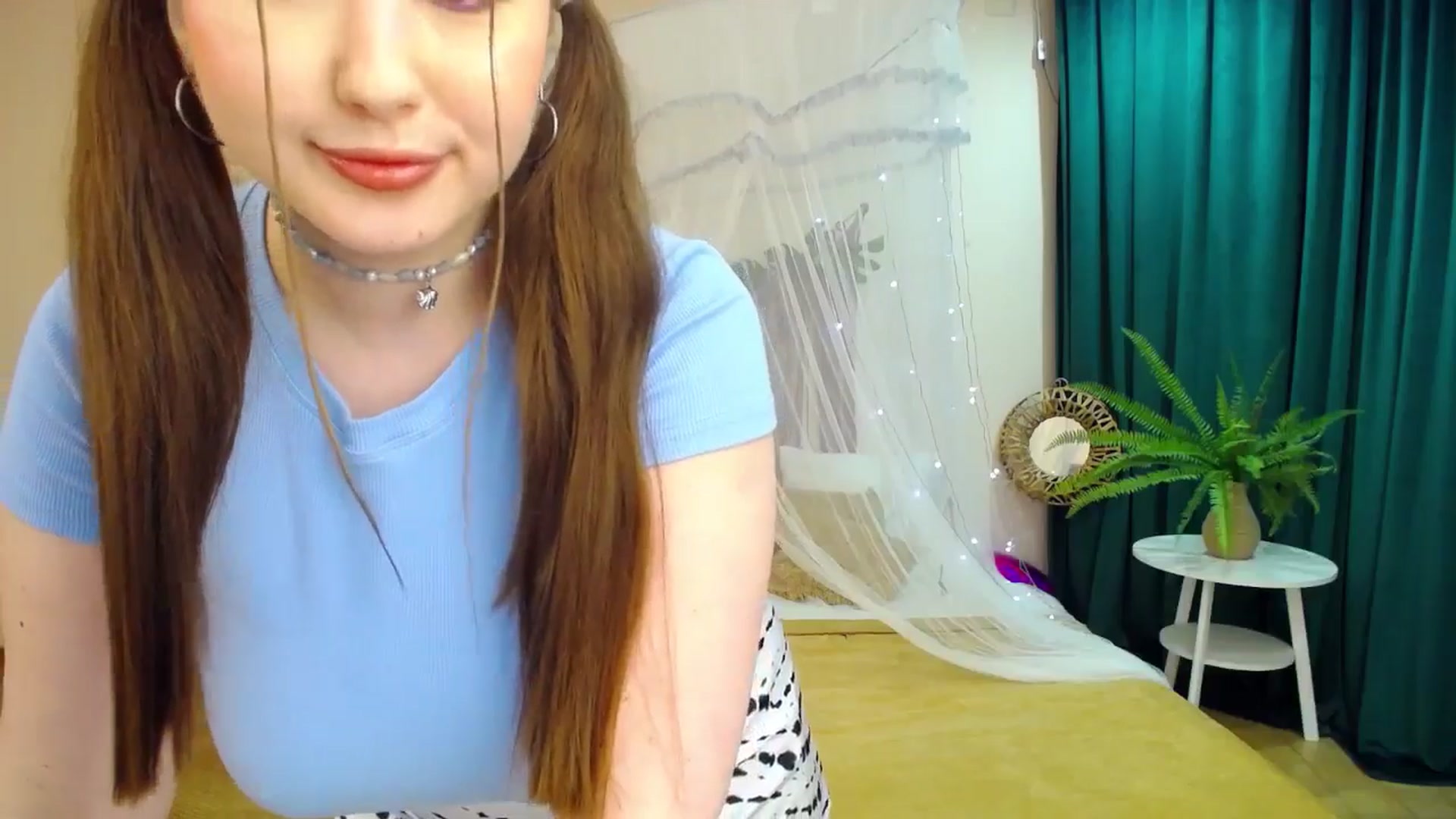Gallery image thumbnail from AdmireMyEyes's myfreecams stream on, 03/19/2025, 21:46 image 12 of 20