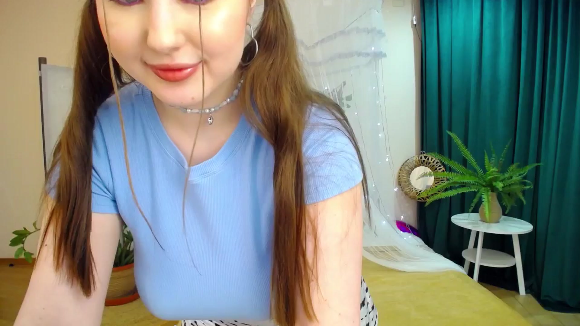 Gallery image thumbnail from AdmireMyEyes's myfreecams stream on, 03/19/2025, 21:46 image 16 of 20