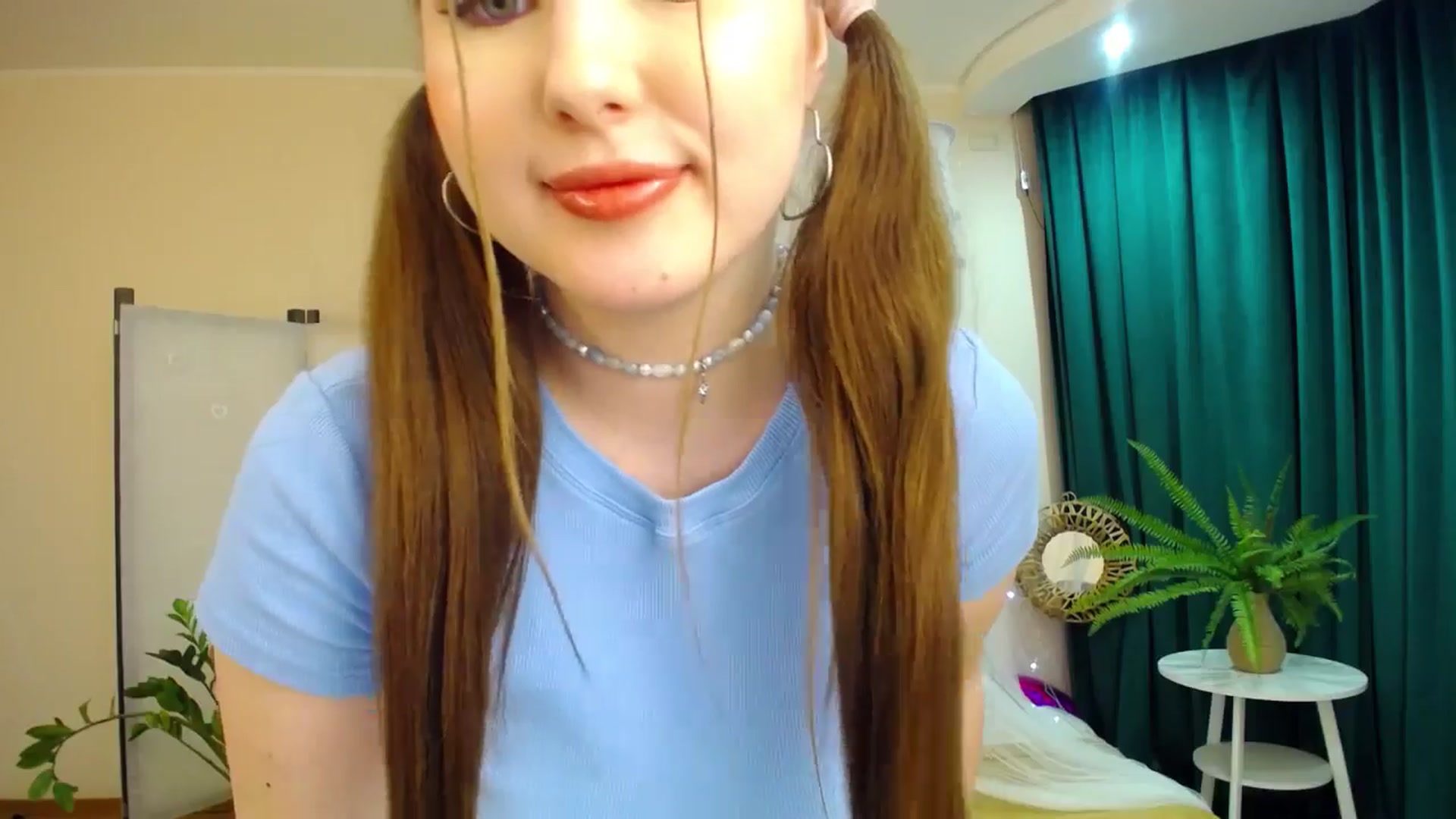 Gallery image thumbnail from AdmireMyEyes's myfreecams stream on, 03/19/2025, 22:41 image 17 of 20