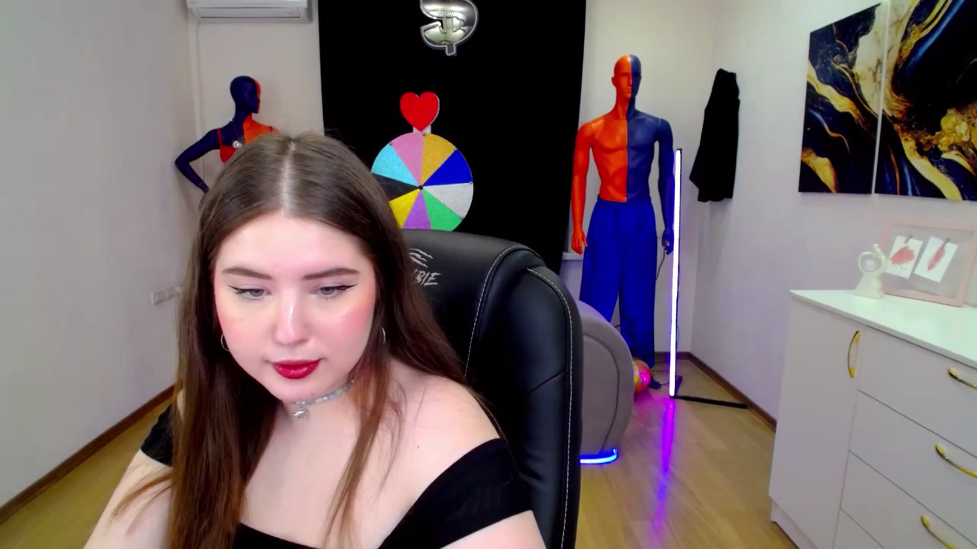 Gallery image thumbnail from AdmireMyEyes's myfreecams stream on, 03/21/2025, 07:00 image 14 of 20