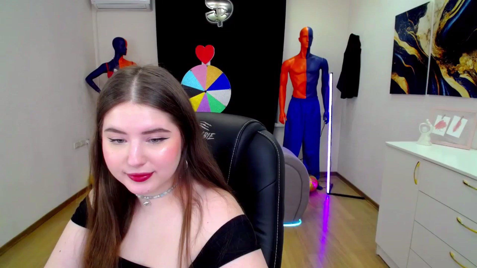 Gallery image thumbnail from AdmireMyEyes's myfreecams stream on, 03/21/2025, 07:00 image 8 of 20