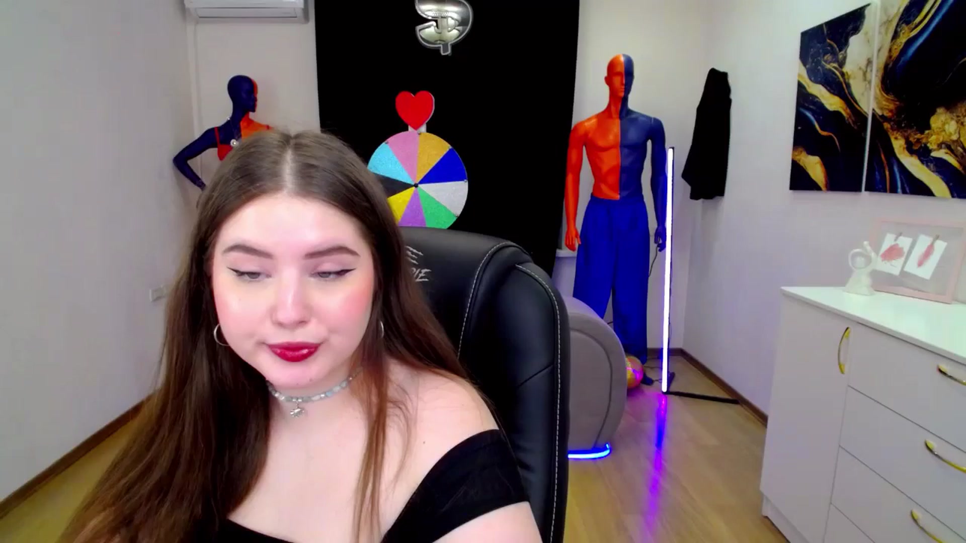 Gallery image thumbnail from AdmireMyEyes's myfreecams stream on, 03/21/2025, 07:00 image 11 of 20