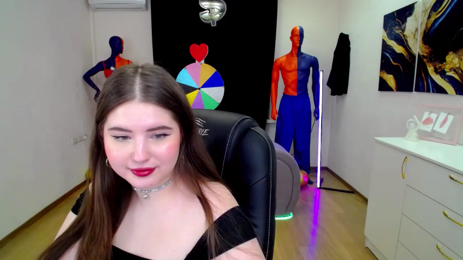 Gallery image thumbnail from AdmireMyEyes's myfreecams stream on, 03/21/2025, 07:00 image 3 of 20