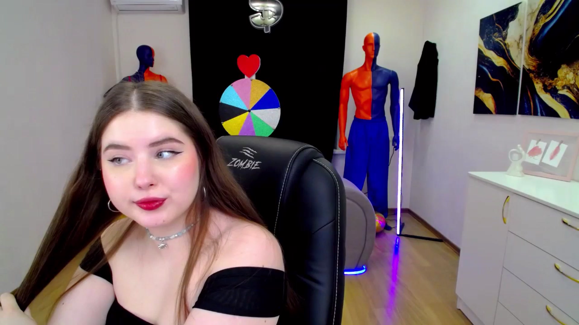 Gallery image thumbnail from AdmireMyEyes's myfreecams stream on, 03/21/2025, 07:00 image 13 of 20