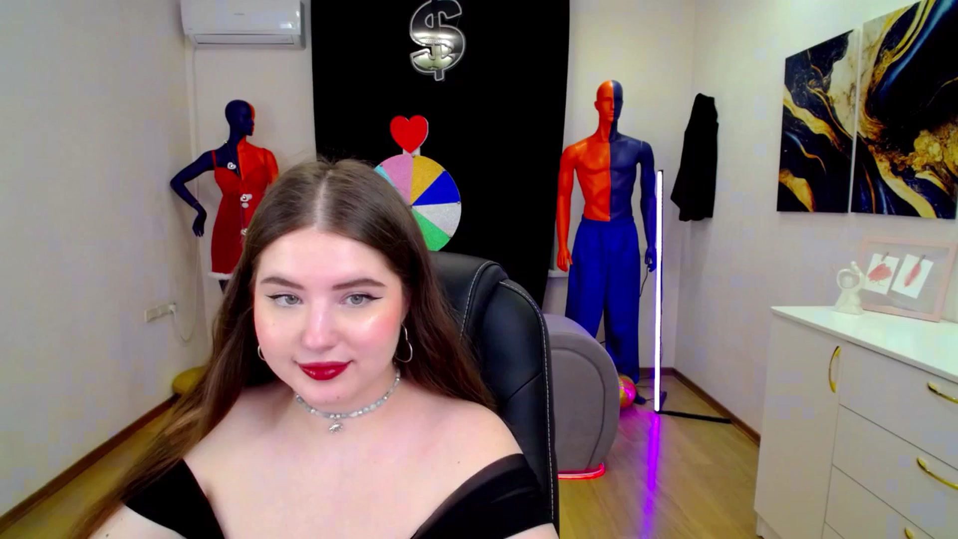 Gallery image thumbnail from AdmireMyEyes's myfreecams stream on, 03/21/2025, 08:22 image 14 of 20