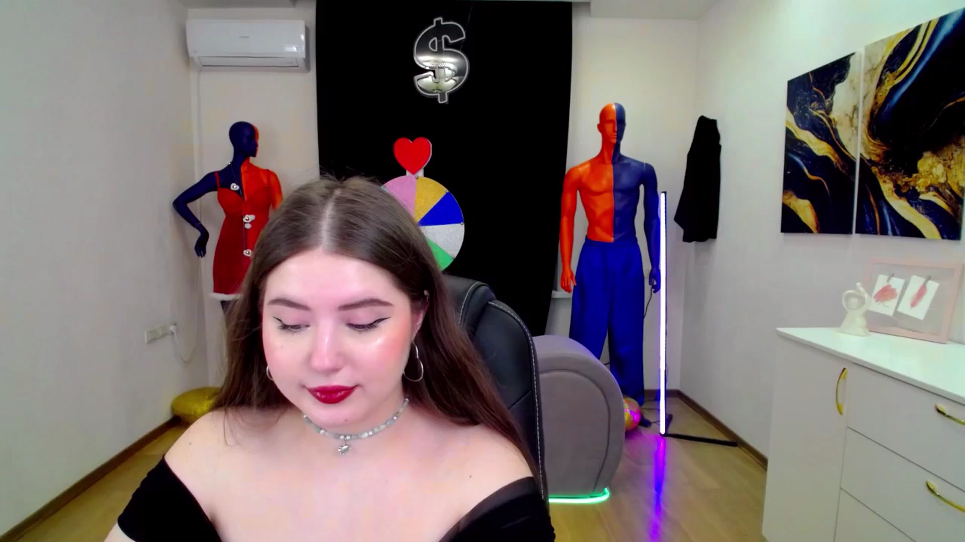Gallery image thumbnail from AdmireMyEyes's myfreecams stream on, 03/21/2025, 08:22 image 2 of 20