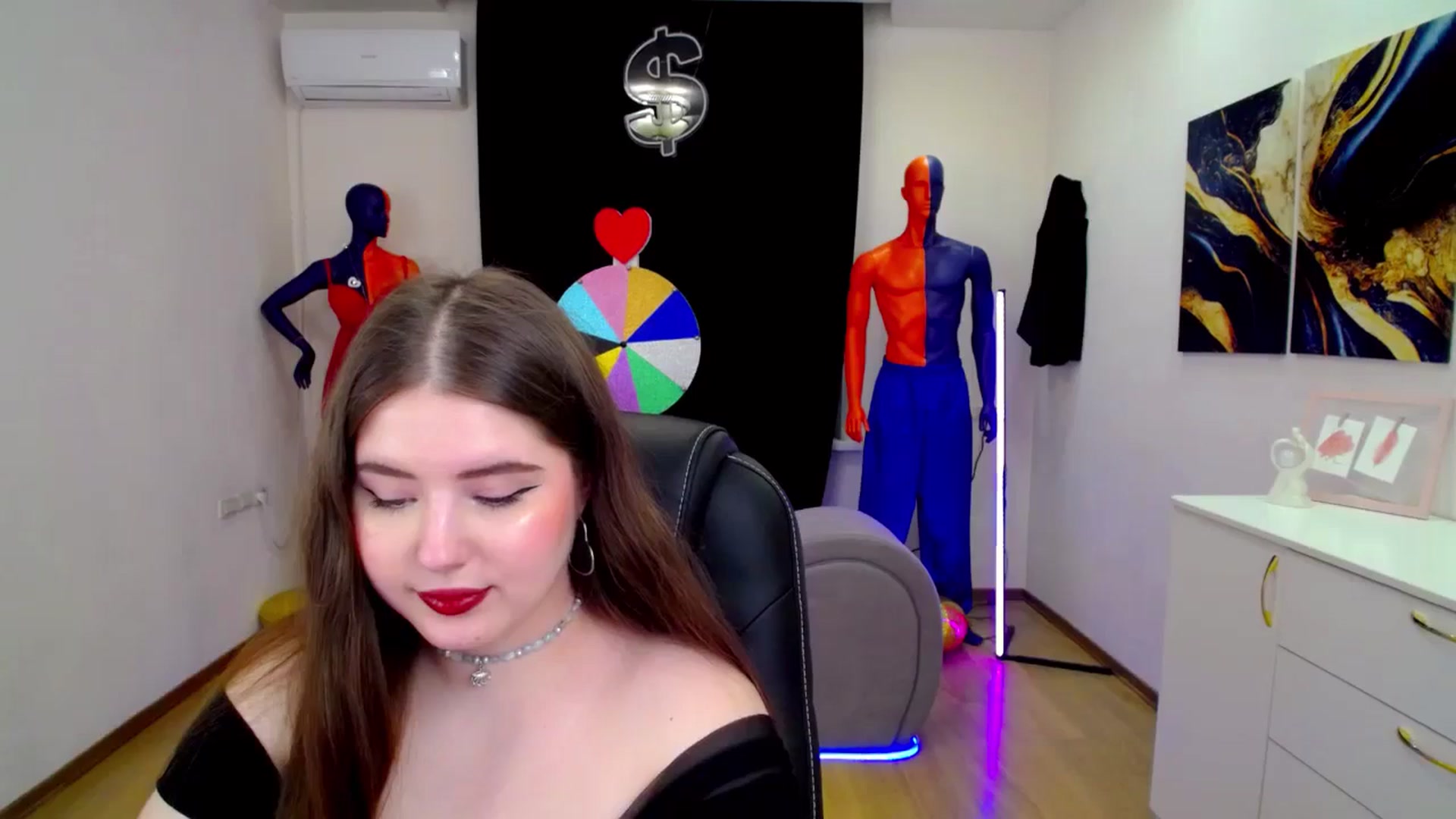 Gallery image thumbnail from AdmireMyEyes's myfreecams stream on, 03/21/2025, 08:22 image 10 of 20