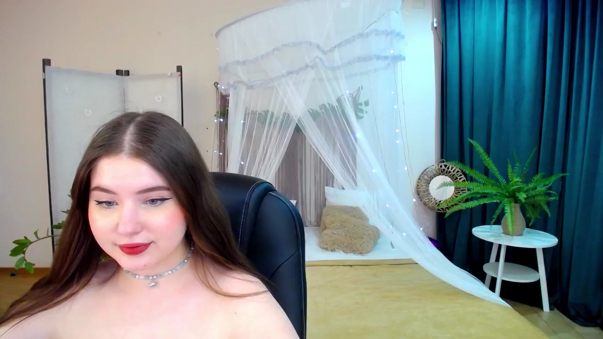 Gallery image thumbnail from AdmireMyEyes's myfreecams stream on, 03/22/2025, 09:49 image 17 of 20