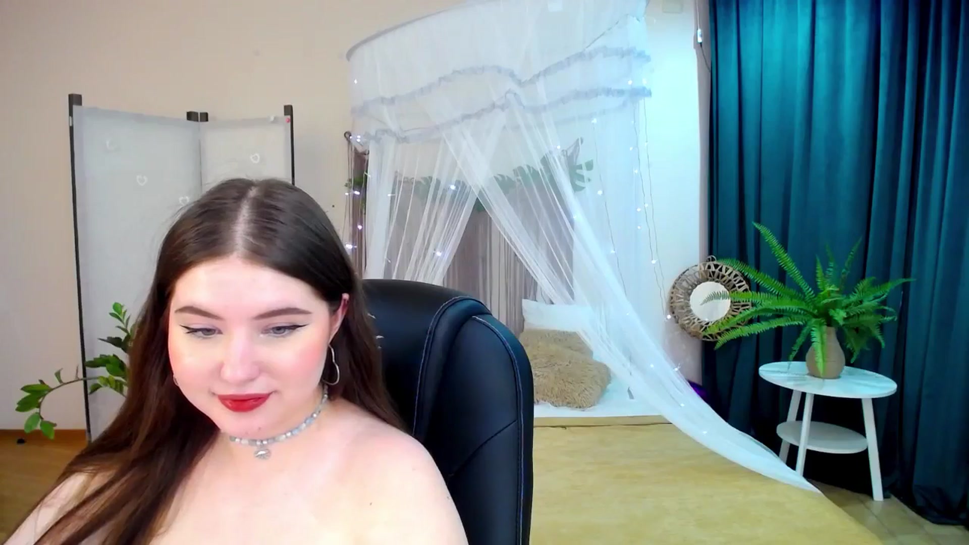 Gallery image thumbnail from AdmireMyEyes's myfreecams stream on, 03/22/2025, 09:49 image 14 of 20