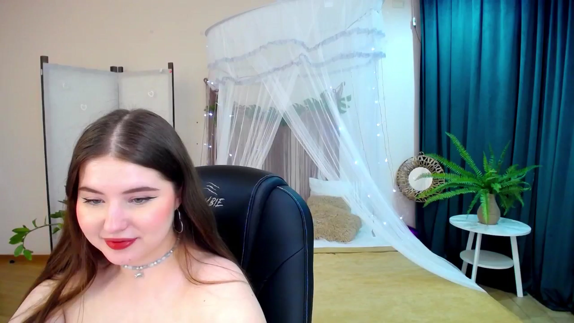 Gallery image thumbnail from AdmireMyEyes's myfreecams stream on, 03/22/2025, 09:49 image 18 of 20