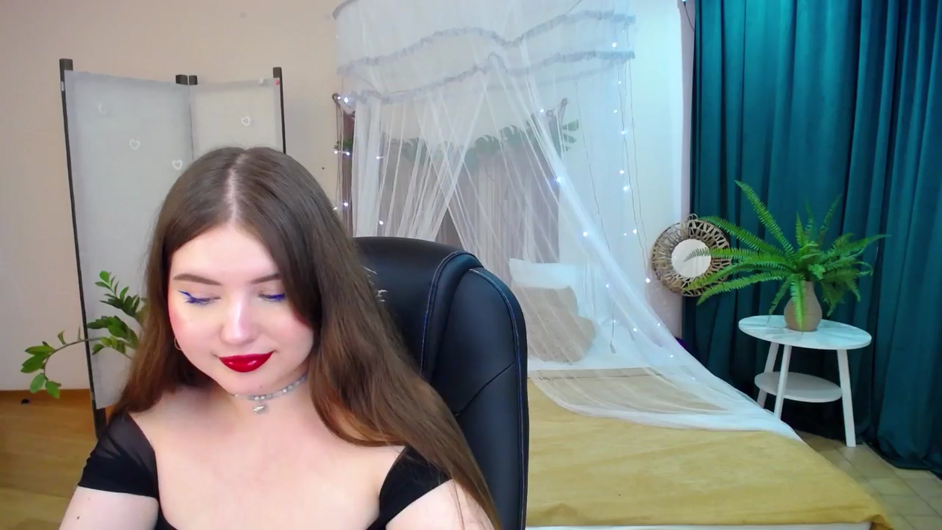 Gallery image thumbnail from AdmireMyEyes's myfreecams stream on, 03/23/2025, 07:46 image 20 of 20