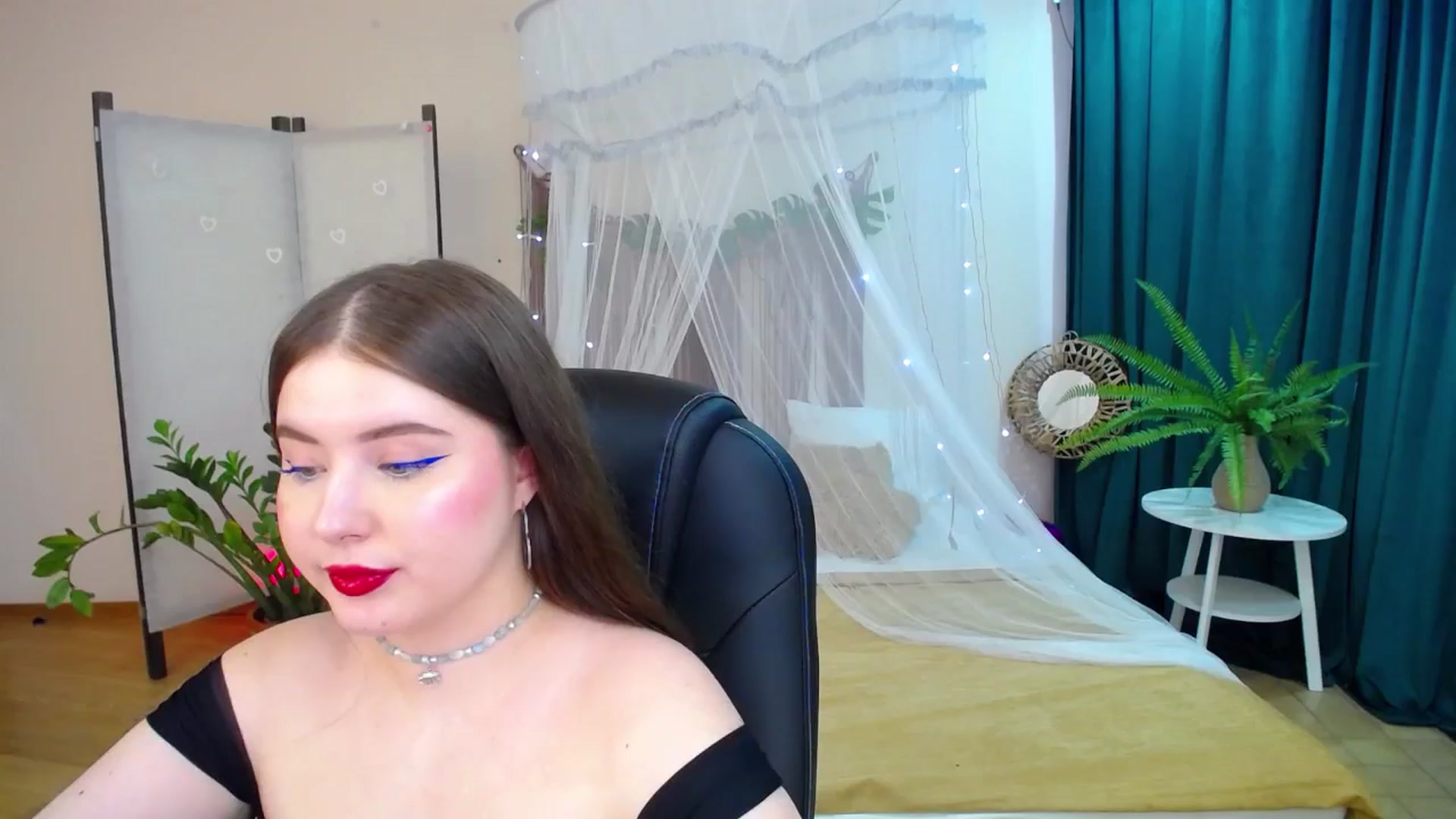 Gallery image thumbnail from AdmireMyEyes's myfreecams stream on, 03/23/2025, 09:45 image 1 of 20