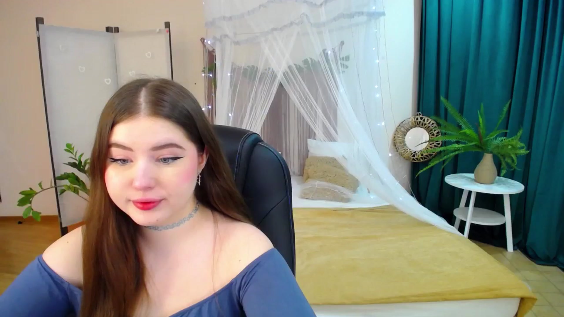 Gallery image thumbnail from AdmireMyEyes's myfreecams stream on, 03/24/2025, 18:37 image 9 of 20