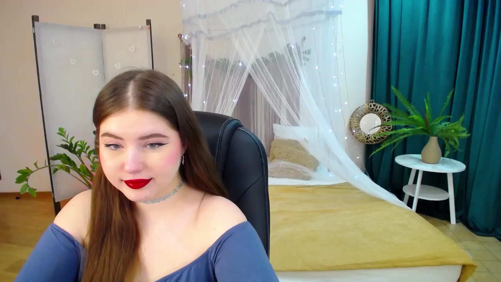 Gallery image thumbnail from AdmireMyEyes's myfreecams stream on, 03/24/2025, 18:37 image 15 of 20