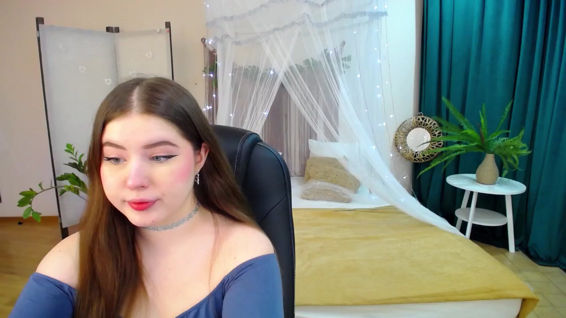Gallery image thumbnail from AdmireMyEyes's myfreecams stream on, 03/24/2025, 18:37 image 8 of 20