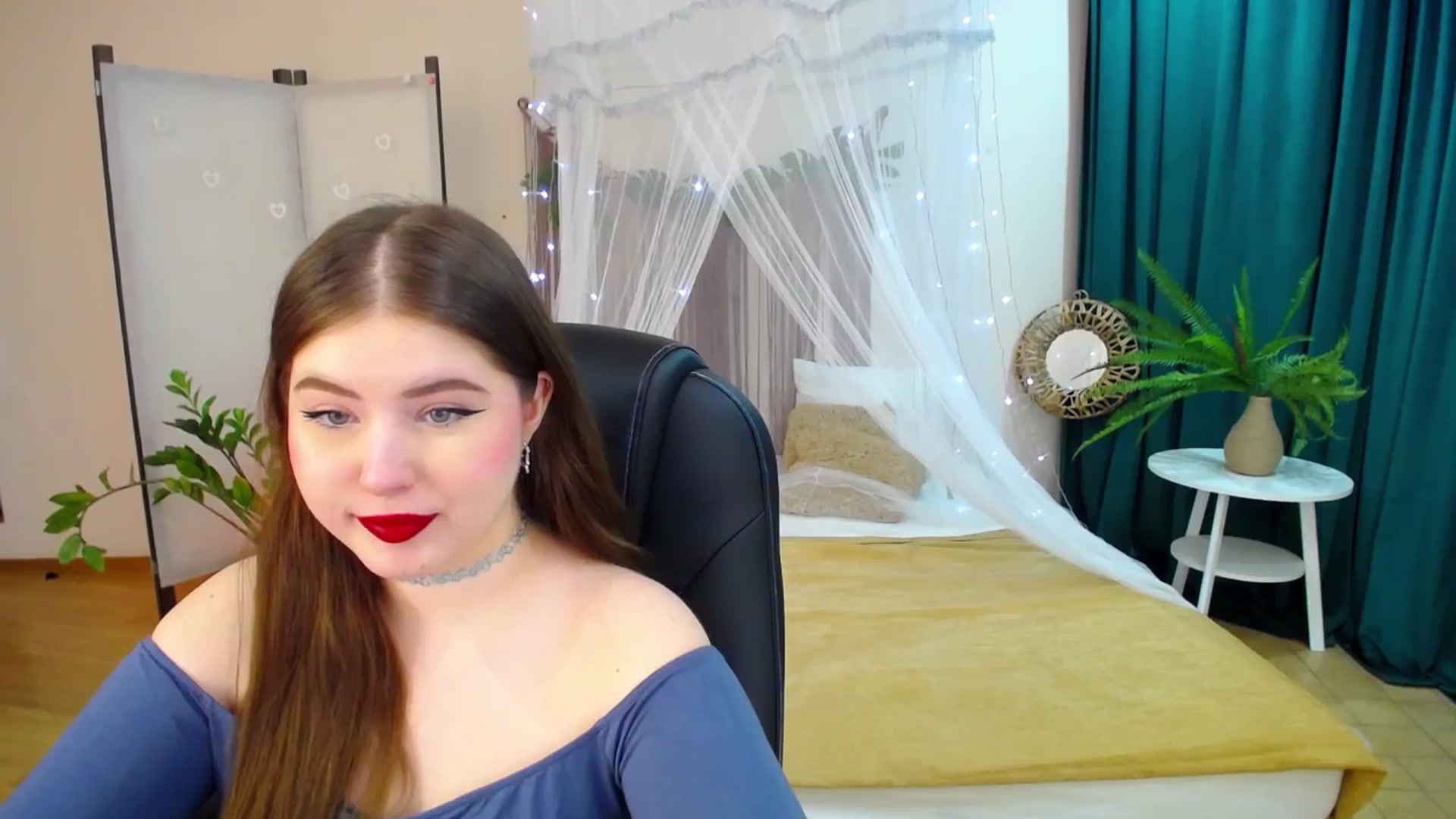 Gallery image thumbnail from AdmireMyEyes's myfreecams stream on, 03/24/2025, 18:37 image 19 of 20