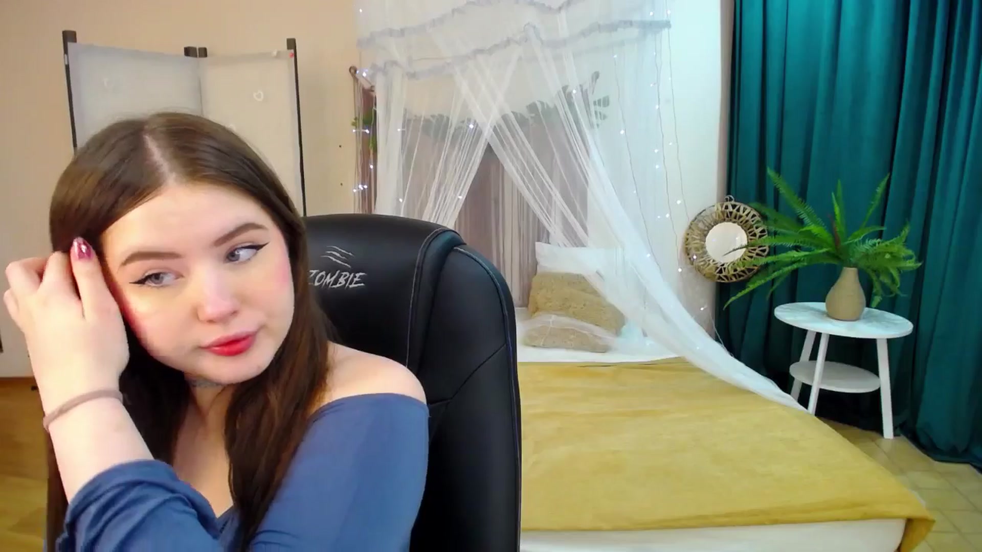 Gallery image thumbnail from AdmireMyEyes's myfreecams stream on, 03/24/2025, 18:37 image 7 of 20