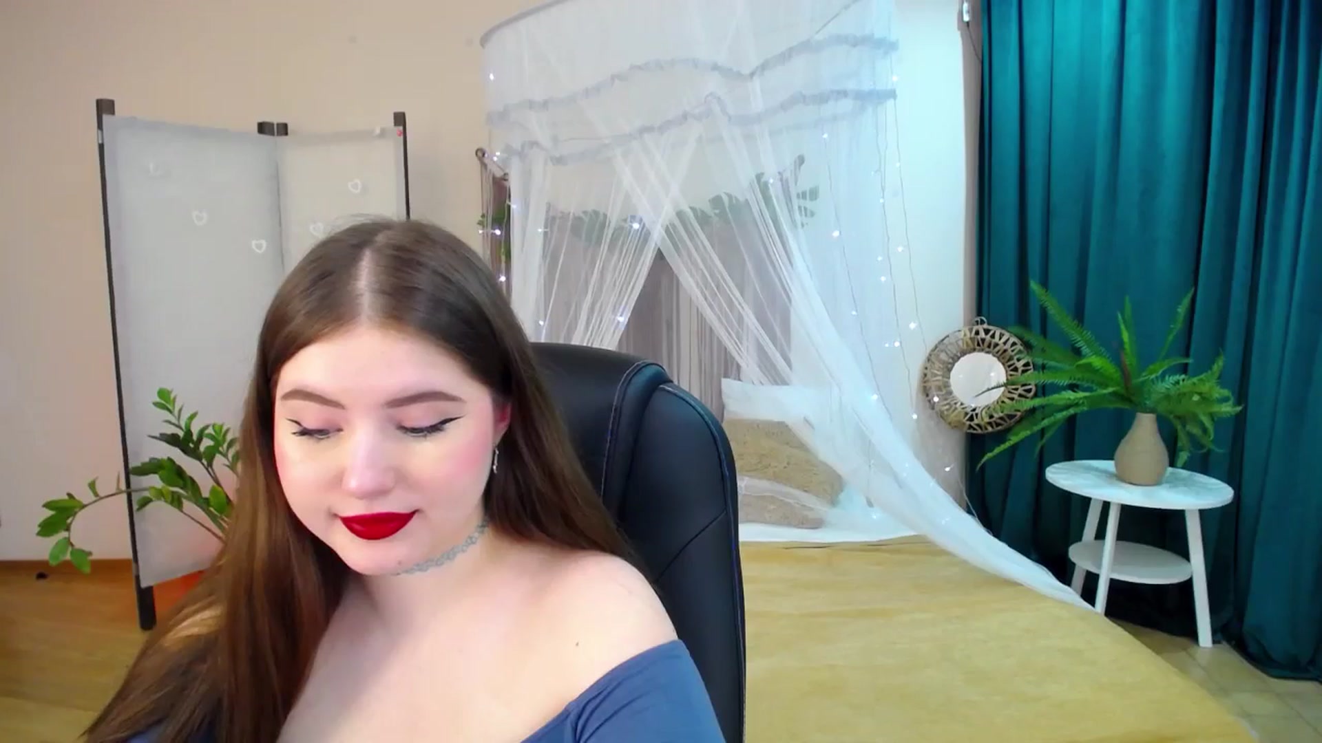 Gallery image thumbnail from AdmireMyEyes's myfreecams stream on, 03/24/2025, 19:29 image 20 of 20