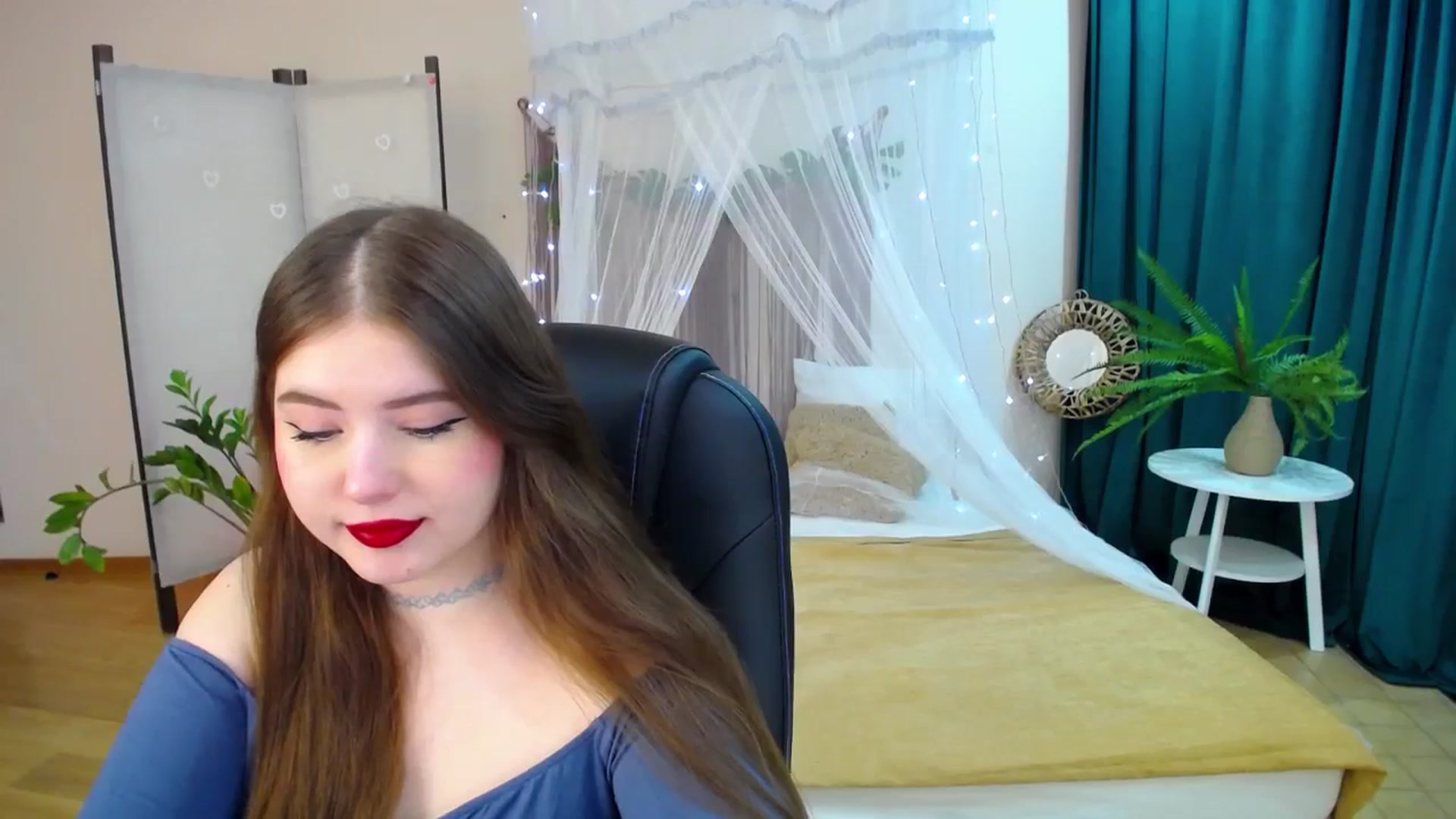 Gallery image thumbnail from AdmireMyEyes's myfreecams stream on, 03/24/2025, 19:29 image 2 of 20