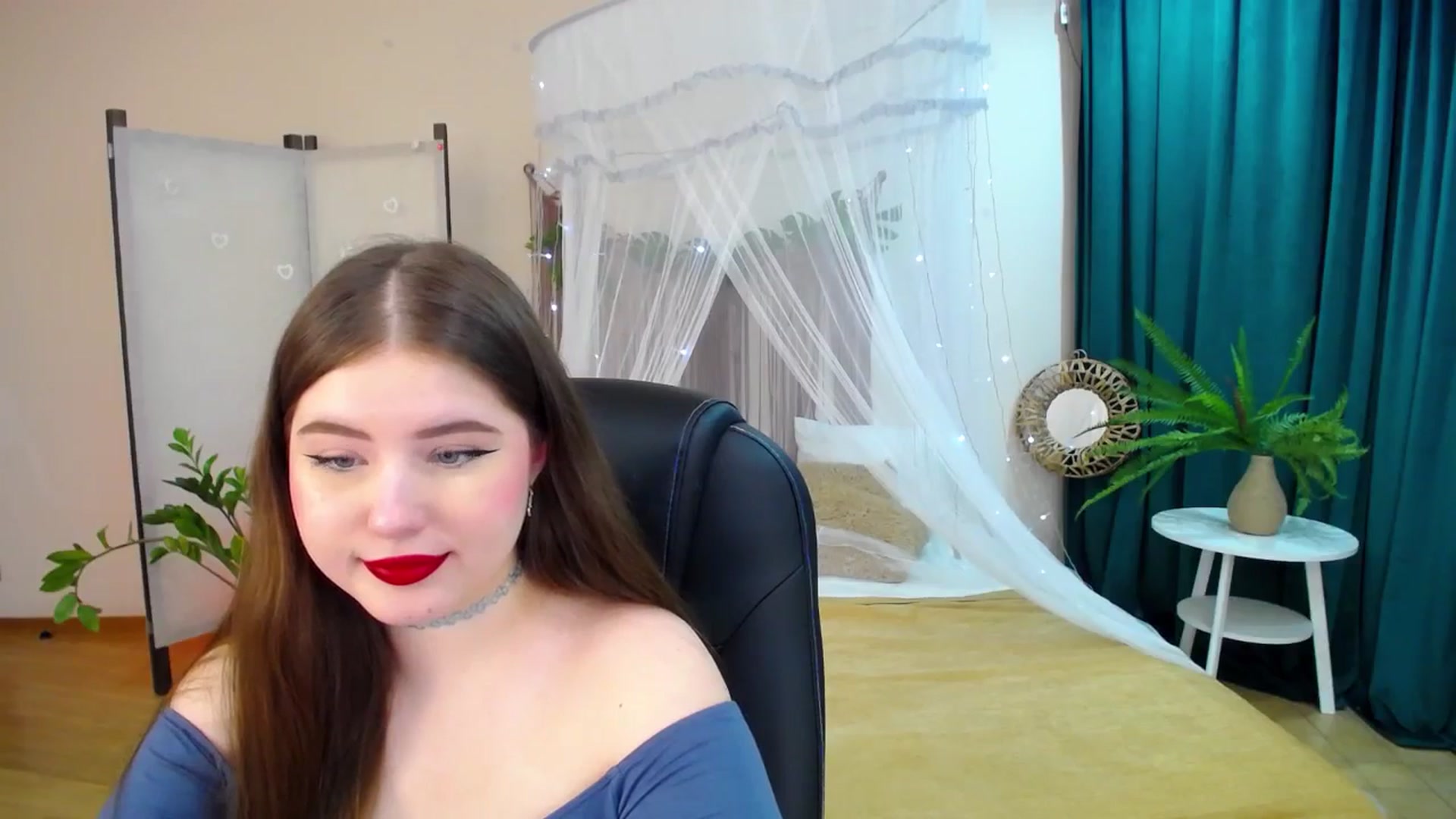 Gallery image thumbnail from AdmireMyEyes's myfreecams stream on, 03/24/2025, 19:29 image 19 of 20