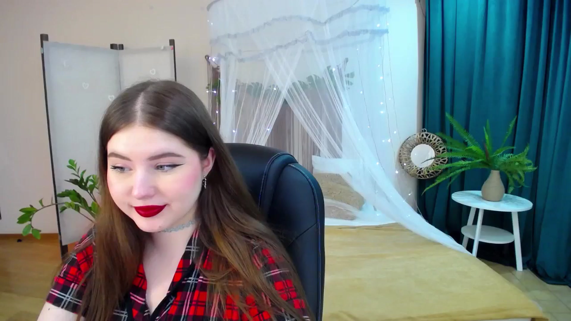 Gallery image thumbnail from AdmireMyEyes's myfreecams stream on, 03/24/2025, 20:41 image 16 of 20