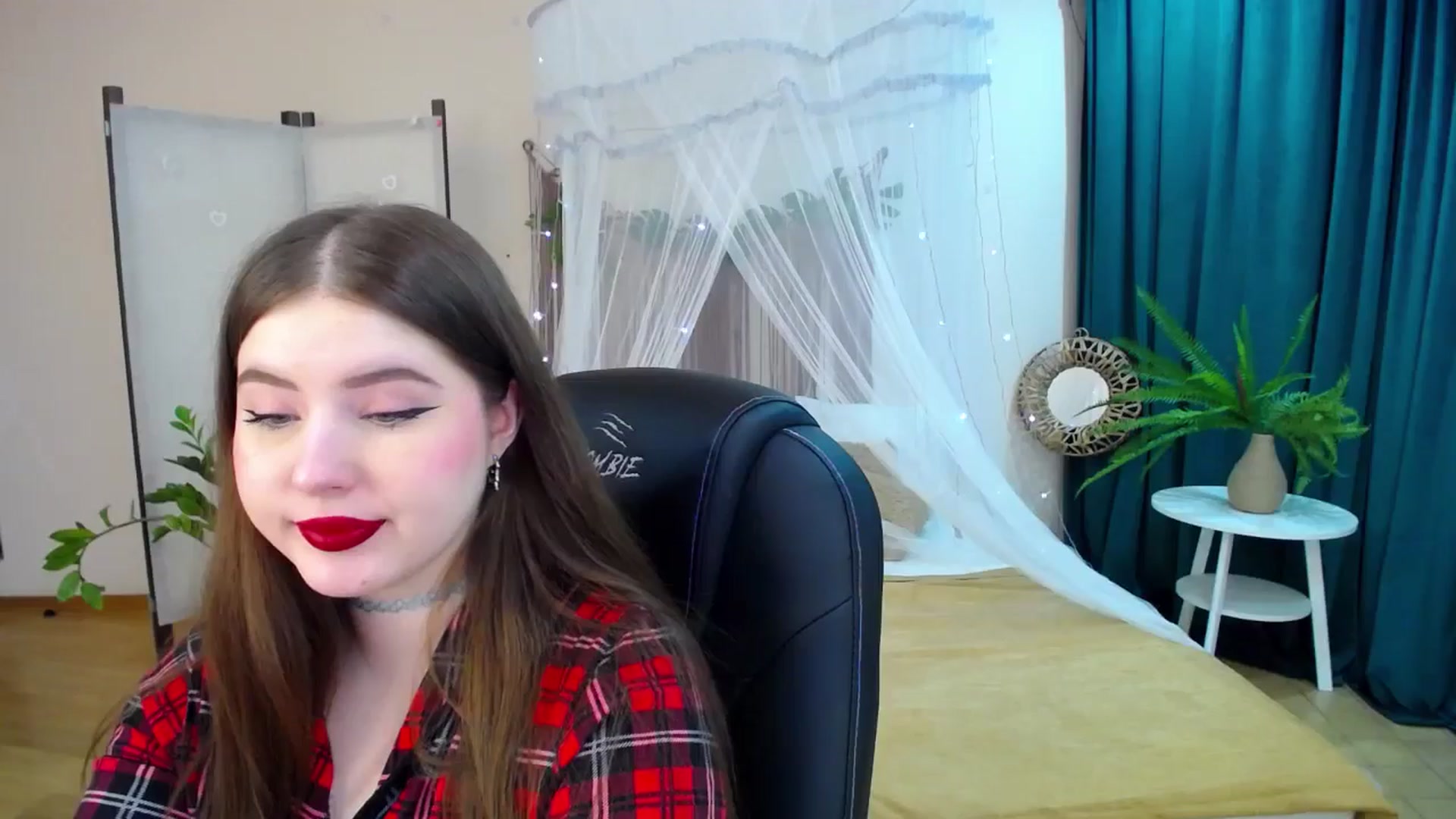 Gallery image thumbnail from AdmireMyEyes's myfreecams stream on, 03/24/2025, 20:41 image 18 of 20