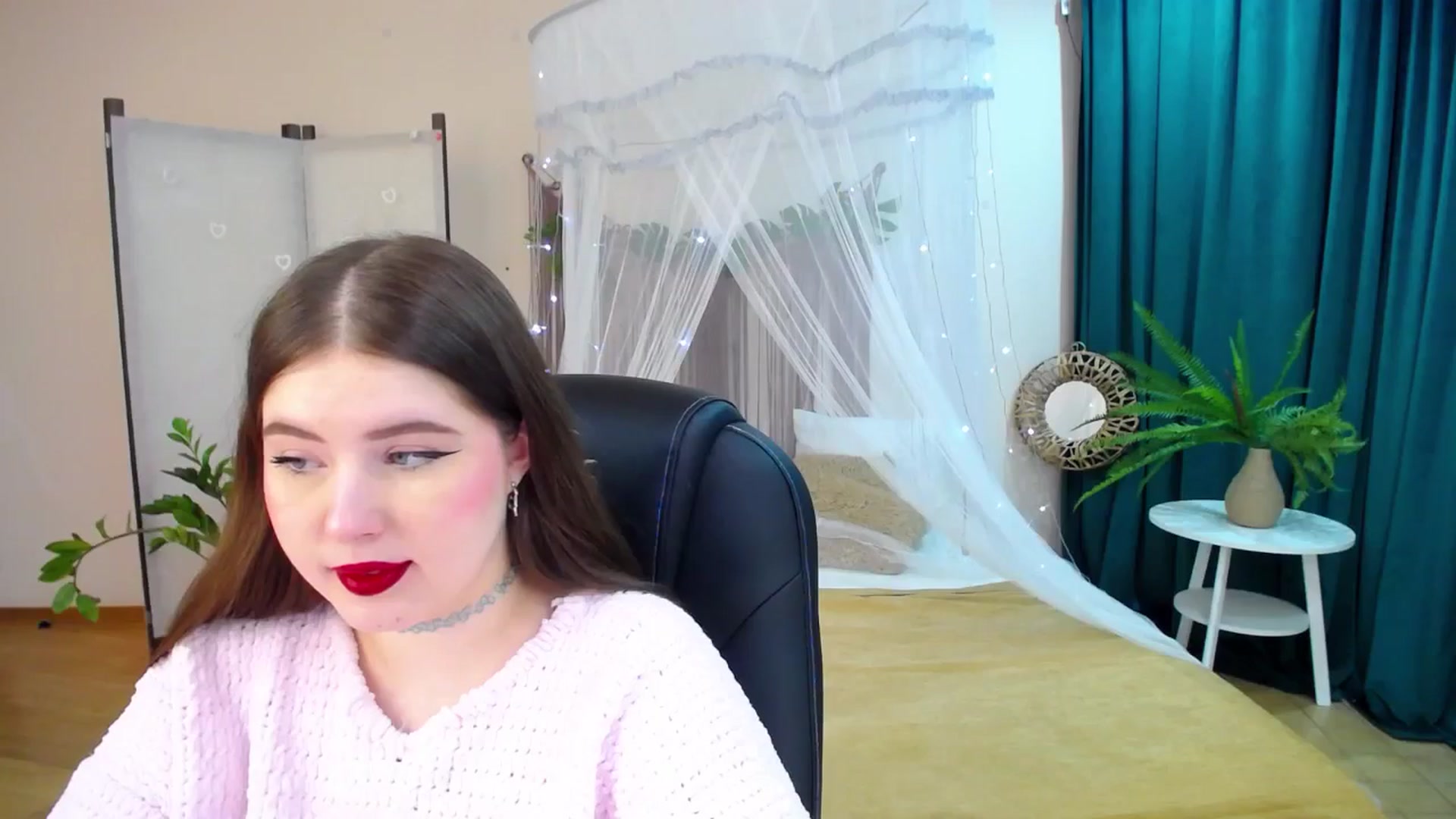 Gallery image thumbnail from AdmireMyEyes's myfreecams stream on, 03/24/2025, 20:41 image 3 of 20