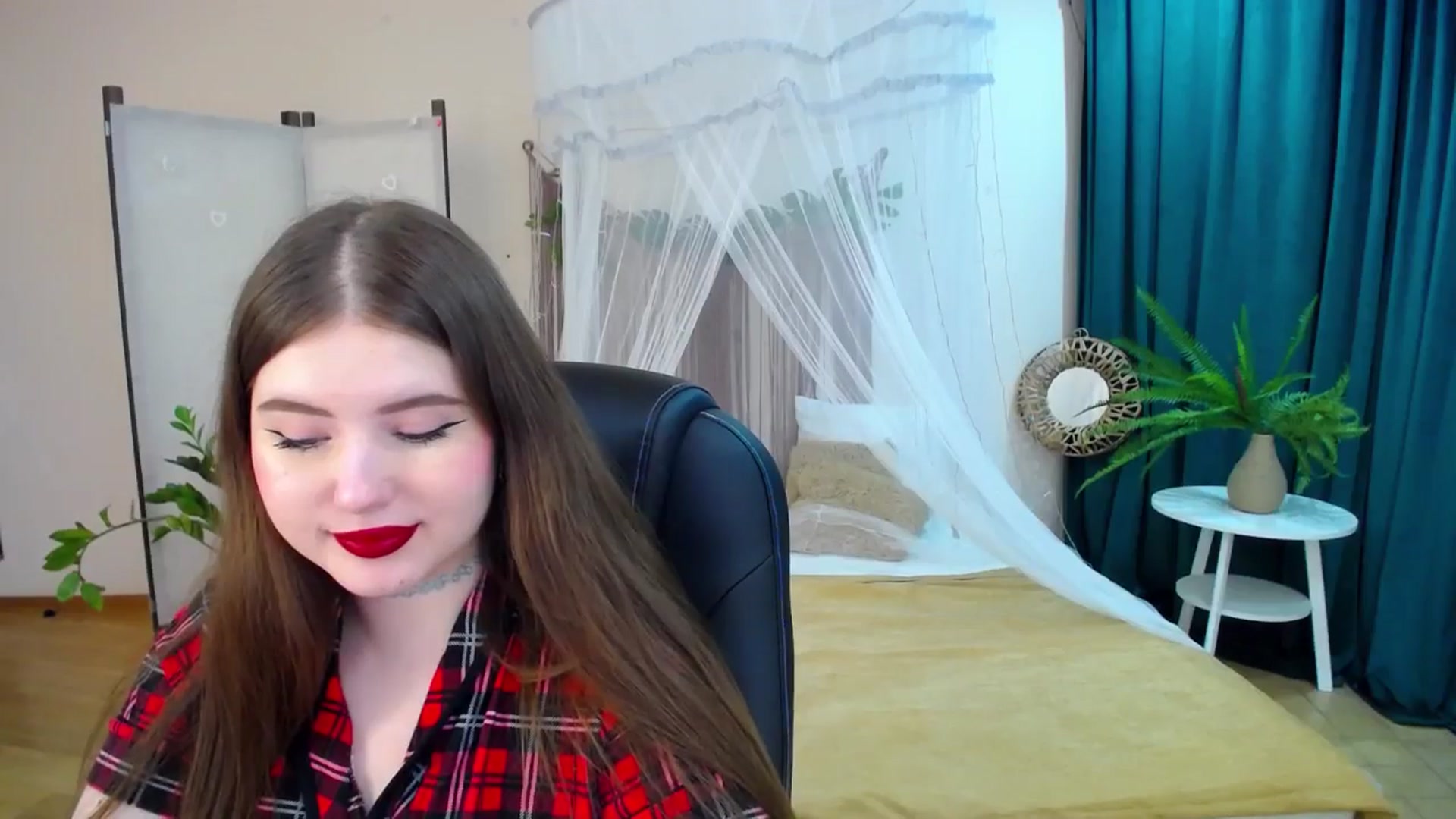 Gallery image thumbnail from AdmireMyEyes's myfreecams stream on, 03/24/2025, 20:41 image 15 of 20