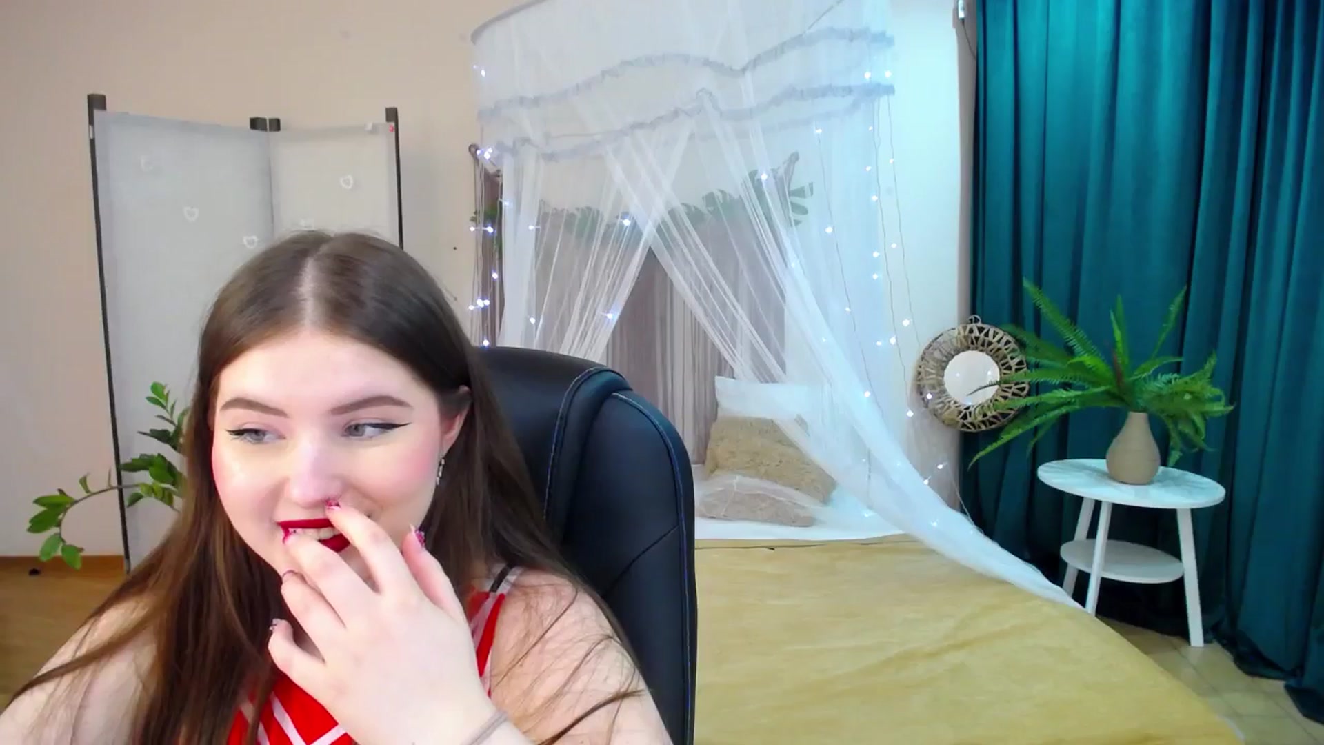 Gallery image thumbnail from AdmireMyEyes's myfreecams stream on, 03/24/2025, 23:50 image 11 of 20