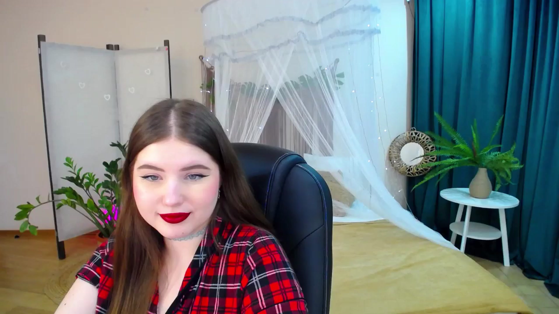 Gallery image thumbnail from AdmireMyEyes's myfreecams stream on, 03/24/2025, 23:50 image 2 of 20