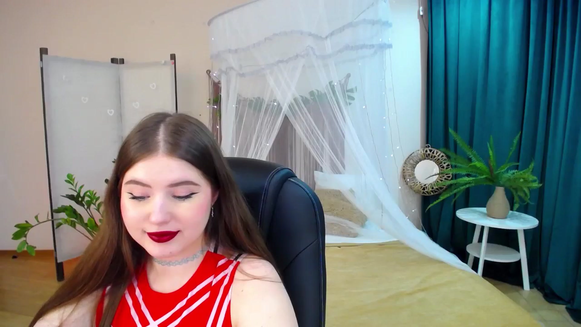 Gallery image thumbnail from AdmireMyEyes's myfreecams stream on, 03/25/2025, 24:37 image 14 of 20