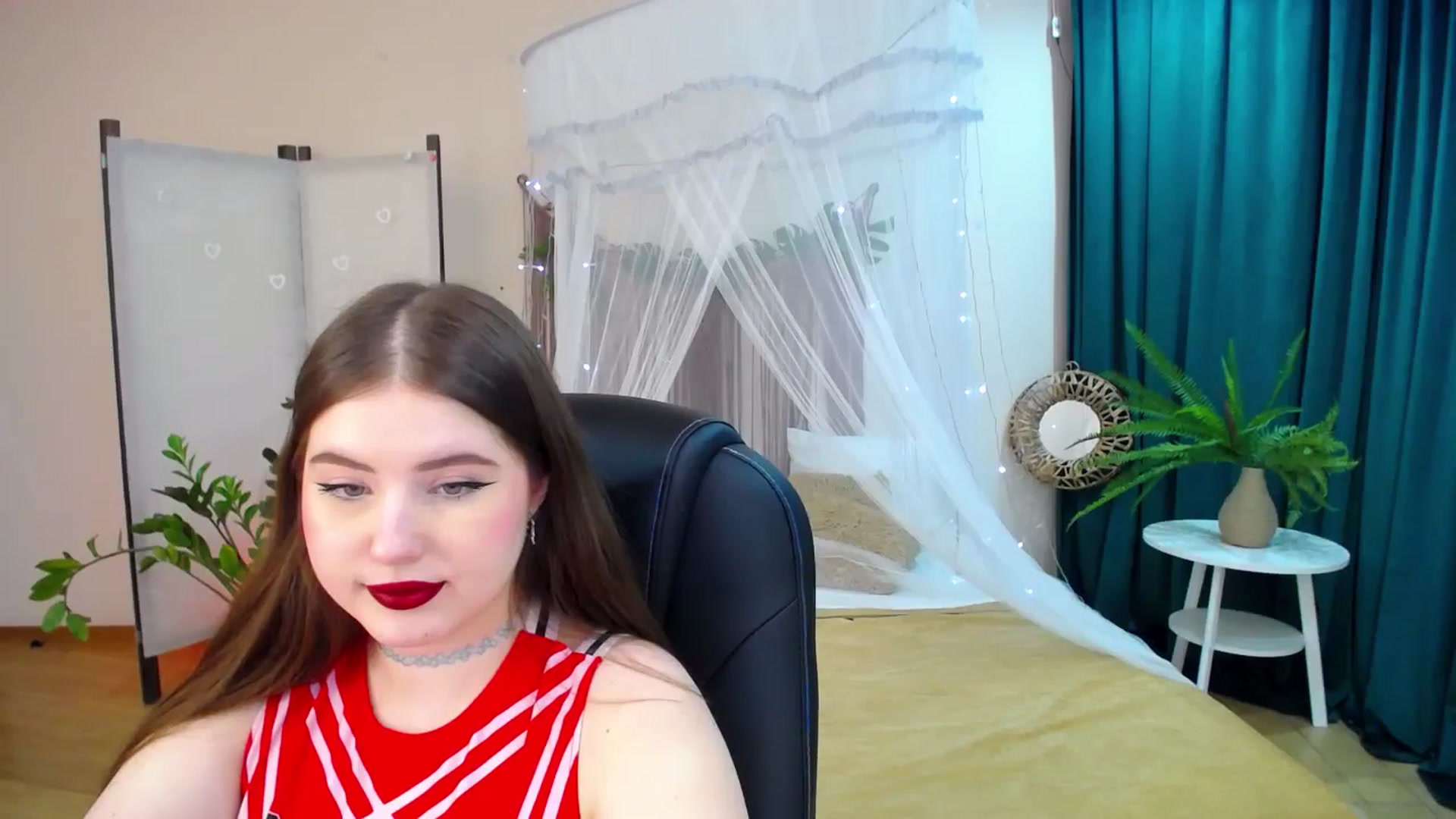 Gallery image thumbnail from AdmireMyEyes's myfreecams stream on, 03/25/2025, 24:37 image 15 of 20