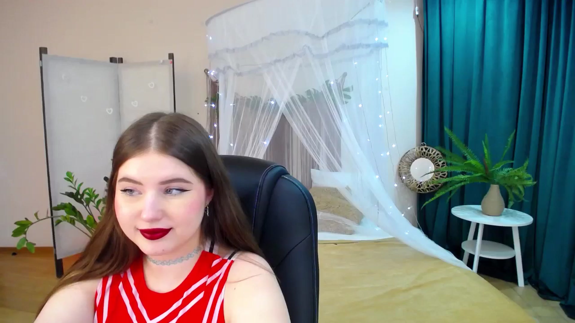 Gallery image thumbnail from AdmireMyEyes's myfreecams stream on, 03/25/2025, 24:37 image 18 of 20