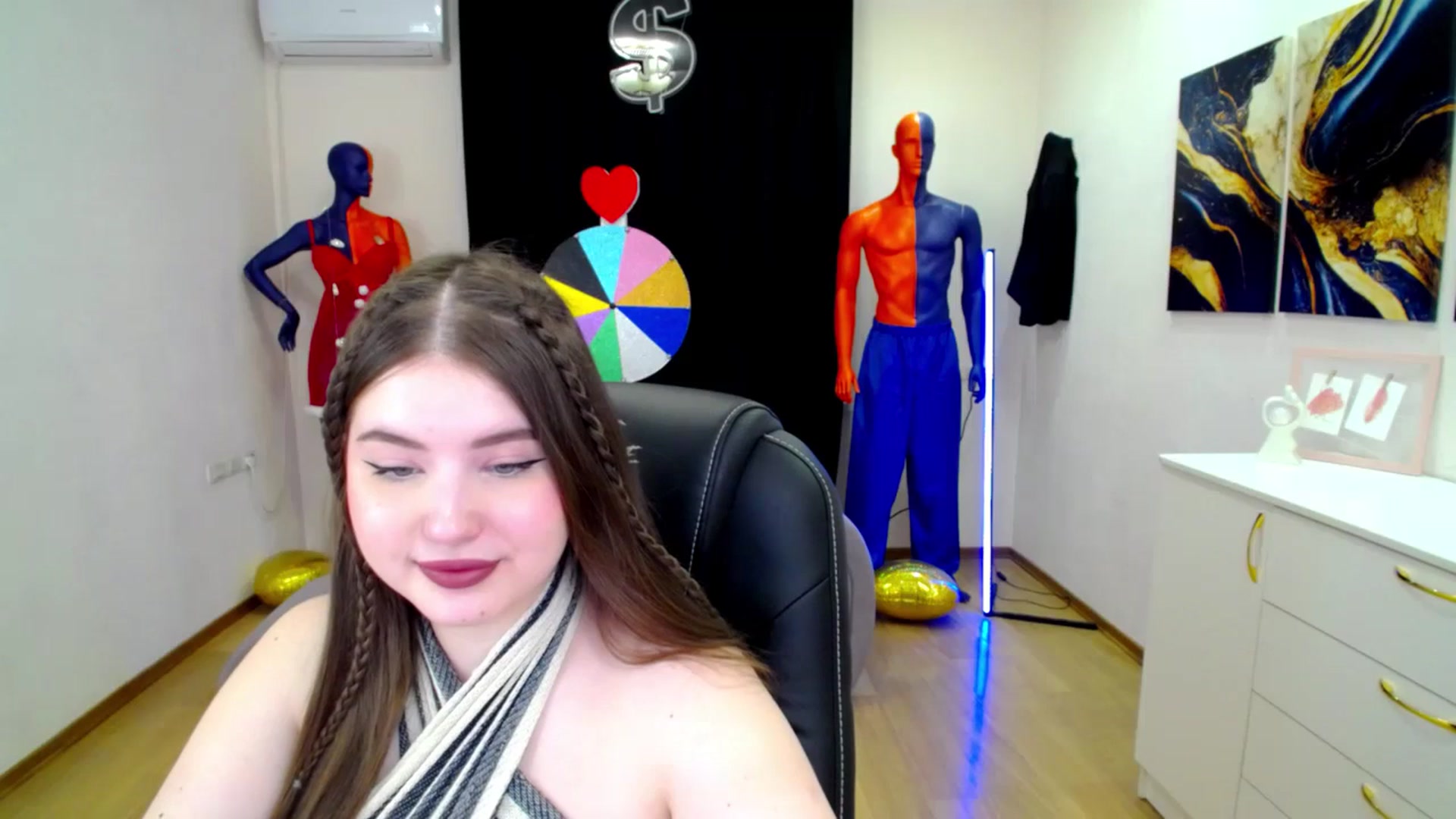 Gallery image thumbnail from AdmireMyEyes's myfreecams stream on, 03/25/2025, 19:46 image 17 of 20