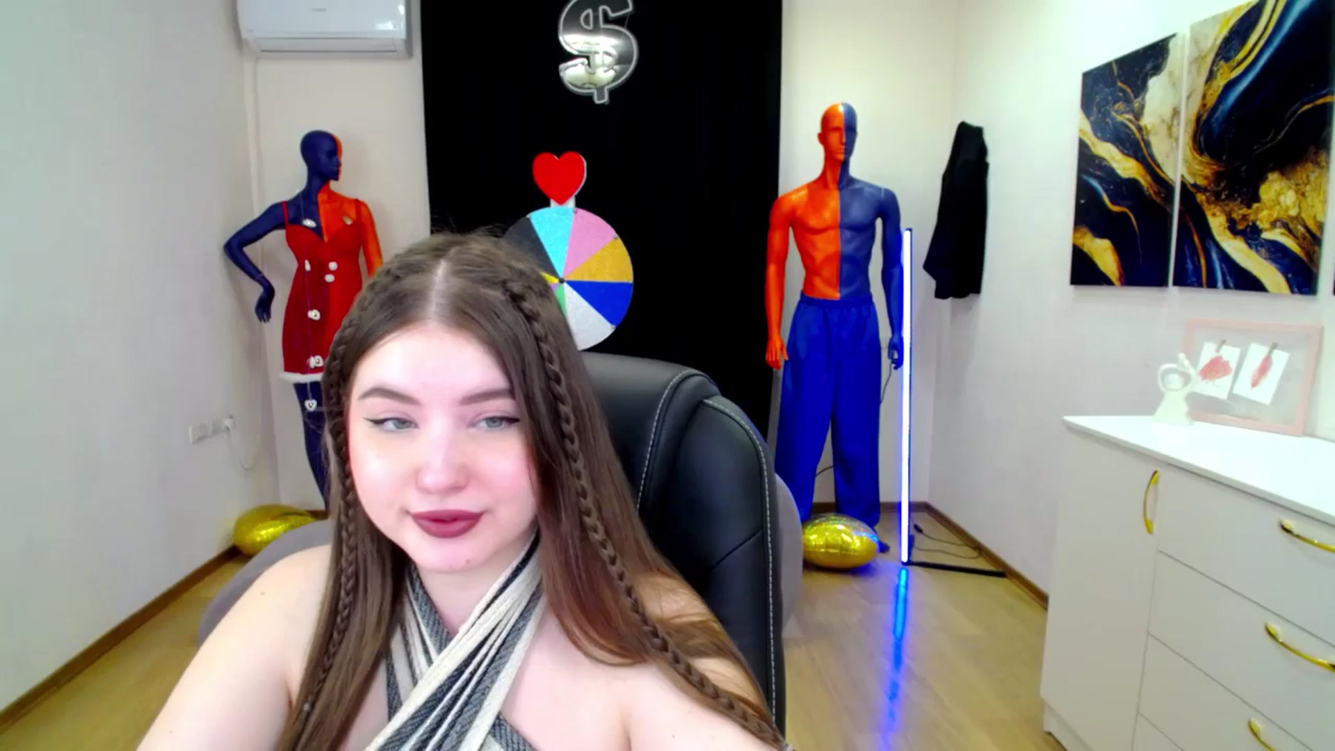 Gallery image thumbnail from AdmireMyEyes's myfreecams stream on, 03/25/2025, 19:46 image 15 of 20