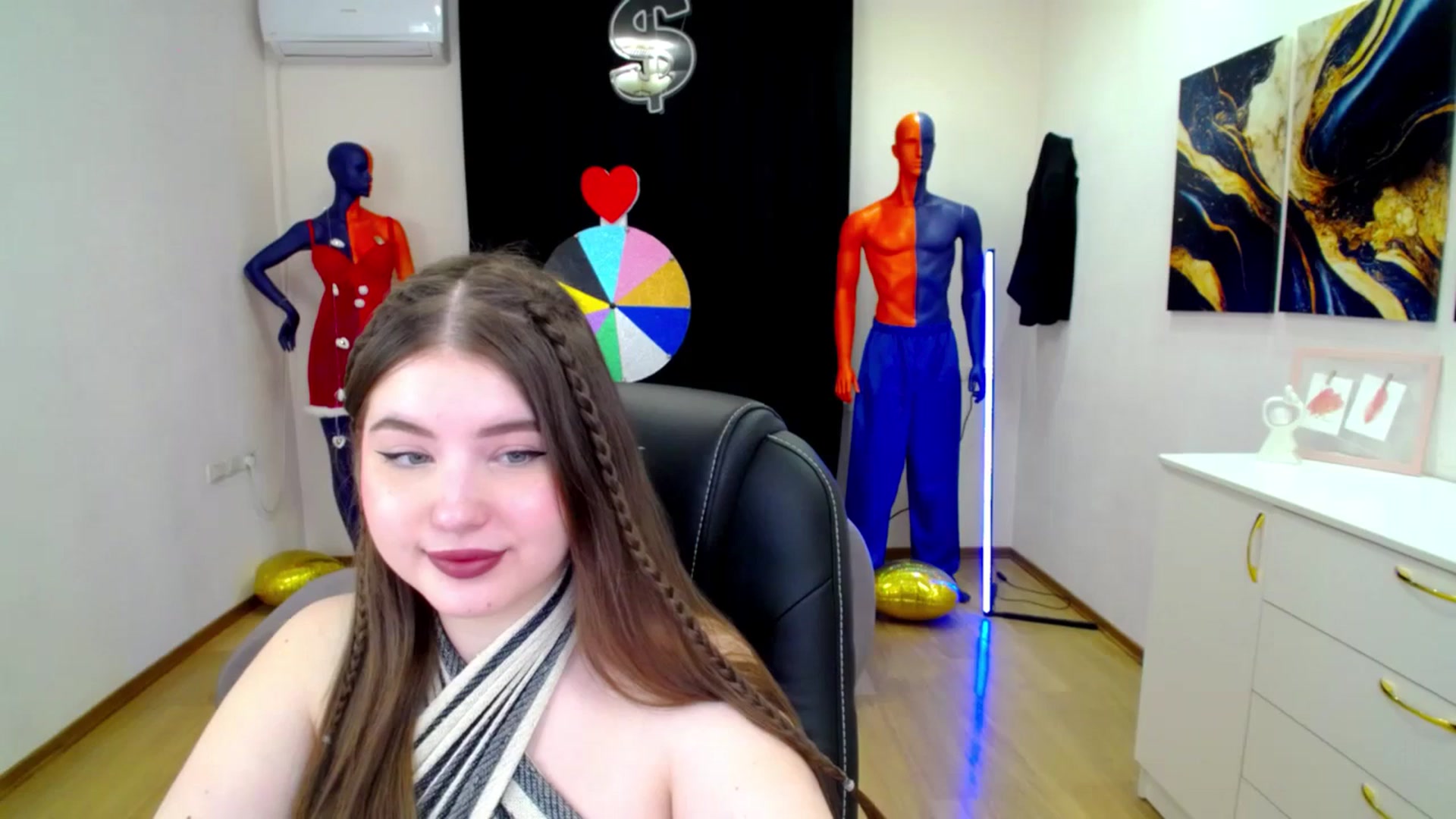 Gallery image thumbnail from AdmireMyEyes's myfreecams stream on, 03/25/2025, 19:46 image 14 of 20